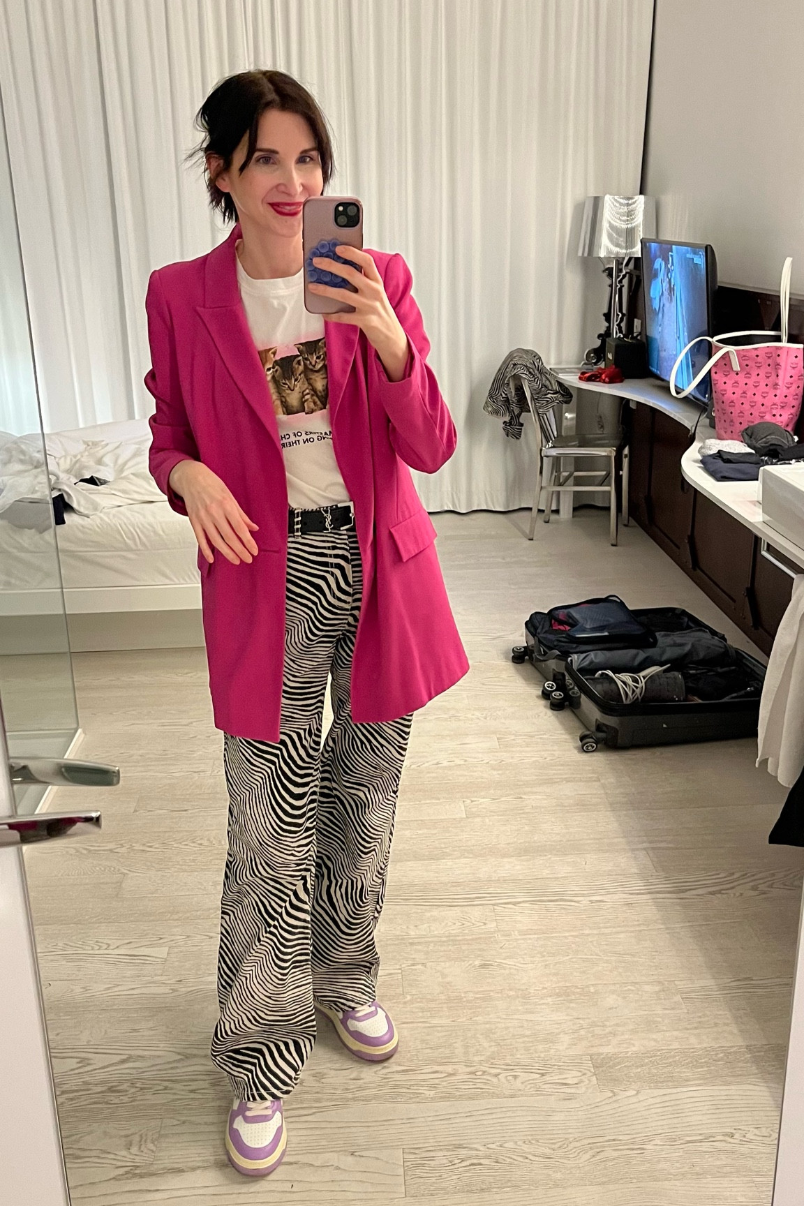 Zu einem Event habe ich meinen pinken Blazer & meine neue Jeans mit Zebramuster getragen 💗🦓 
Ich liebe die Kombi aus Animal Print & kräftigen Farben! 

#pink #animalprint #zebra

#LTKstyletip #LTKdeutschland #LTKspring