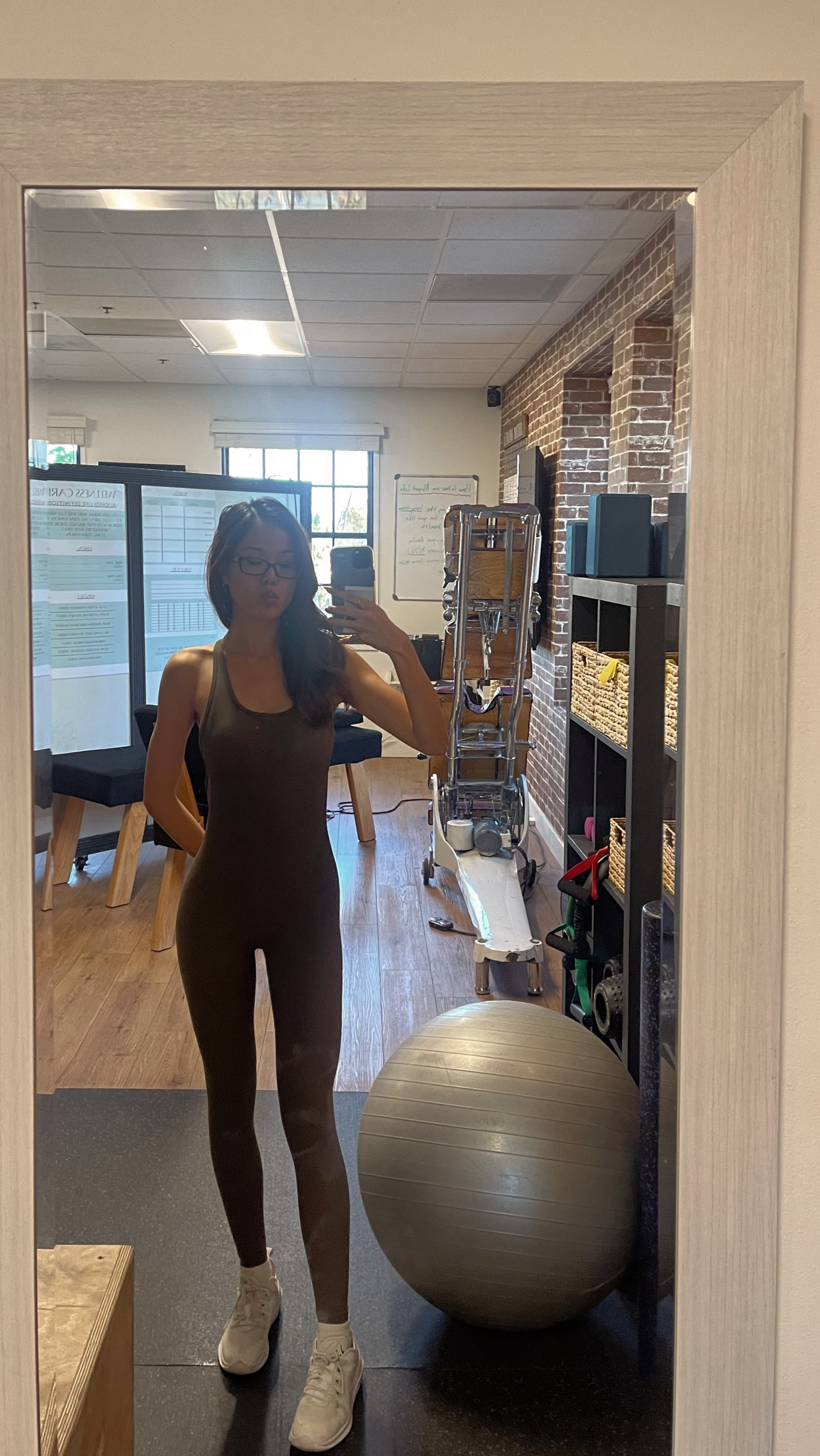 When in doubt, go with the bodysuit 👀

Ever since fall began, I’ve been reaching for my leggings and bodysuits on repeat - they’re comfortable, flattering, and effortlessly put-together as the weather cools down. This one is one of my favorites: it hugs in all the right places and keeps everything (yes, even the girls) perfectly in place while I move. 10/10 recommend!

I’ve linked a few cute alternatives for under $100 below in case you need a fall/winter gym fit refresh!

#LTKFindsUnder100 #LTKActive #LTKStyleTip