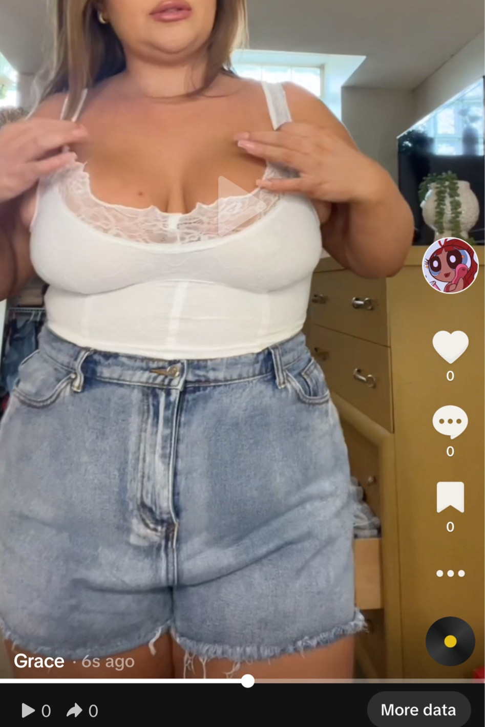 Top size large 
Bottoms size 16 from pretty little thing 