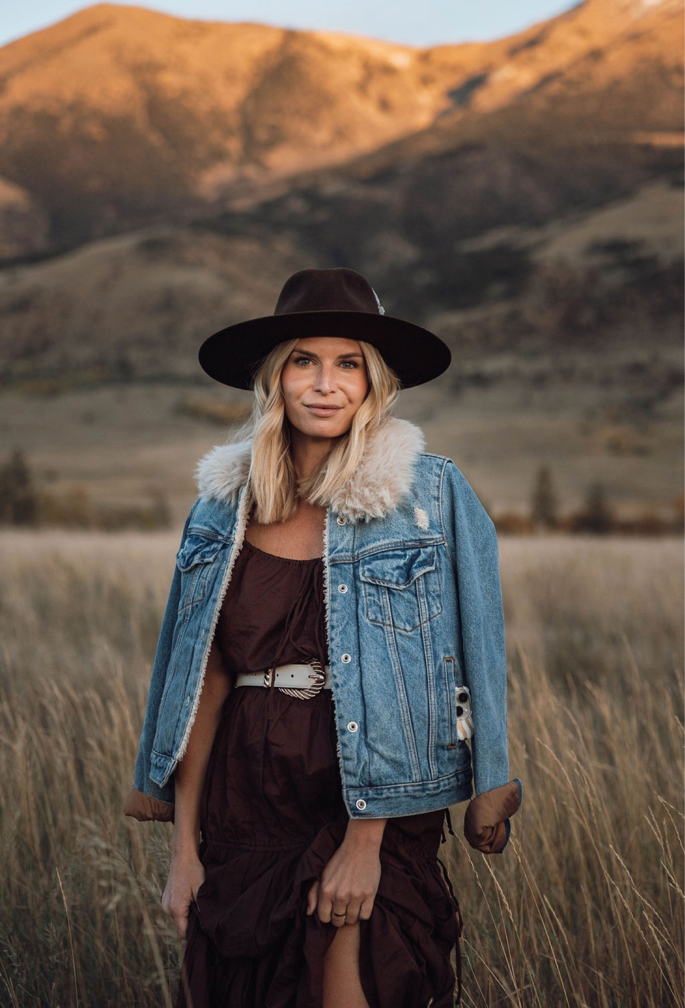 What I wore in Montana✨

Similar denim jacket, brown midi dress, white belt, similar brown hat, and white cowboy boots. 

#LTKtravel #LTKSeasonal #LTKstyletip