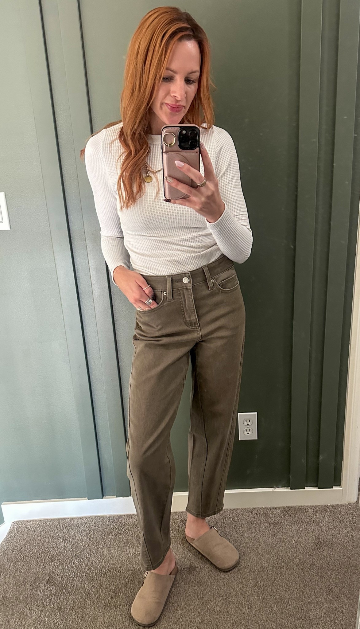 Time and Tru Women's High Rise Barrel Jeans
#walmart #walmartfashion #walmartfinds

#LTKPetite #LTKFindsUnder50 #LTKWorkwear