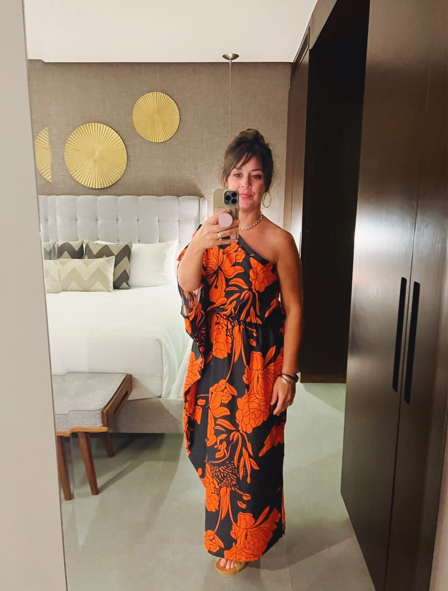 Mexico dinner night outfit inspo⚡️

#momstyle #travelfit #travelinspo 


#LTKShoeCrush #LTKStyleTip #LTKTravel