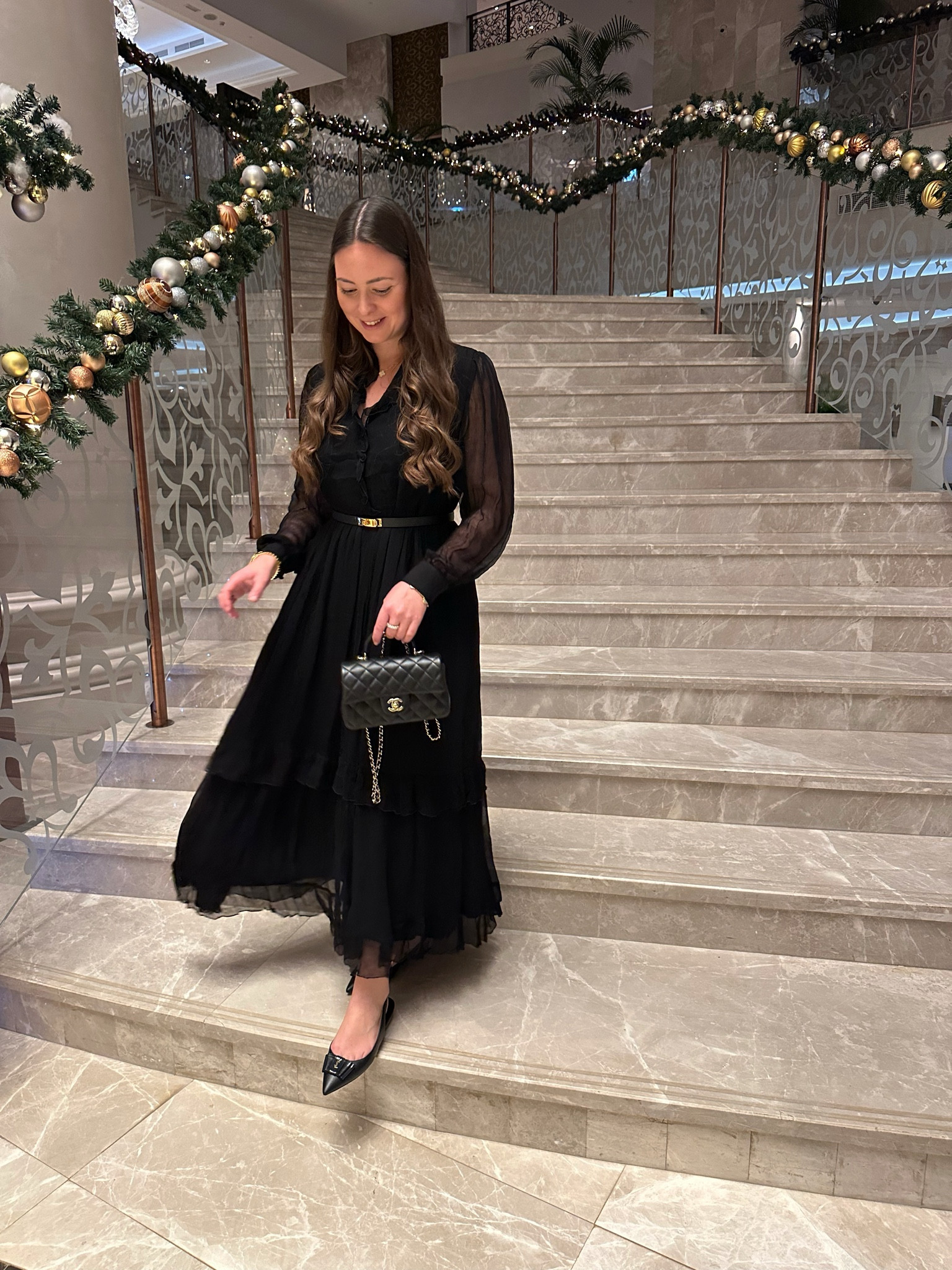 Christmas dinner 🖤🎄✨
#blackdress #longblackdress #elegantdress #festivedresses

#LTKHoliday LTKFestiveSaleDE #LTKSeasonal