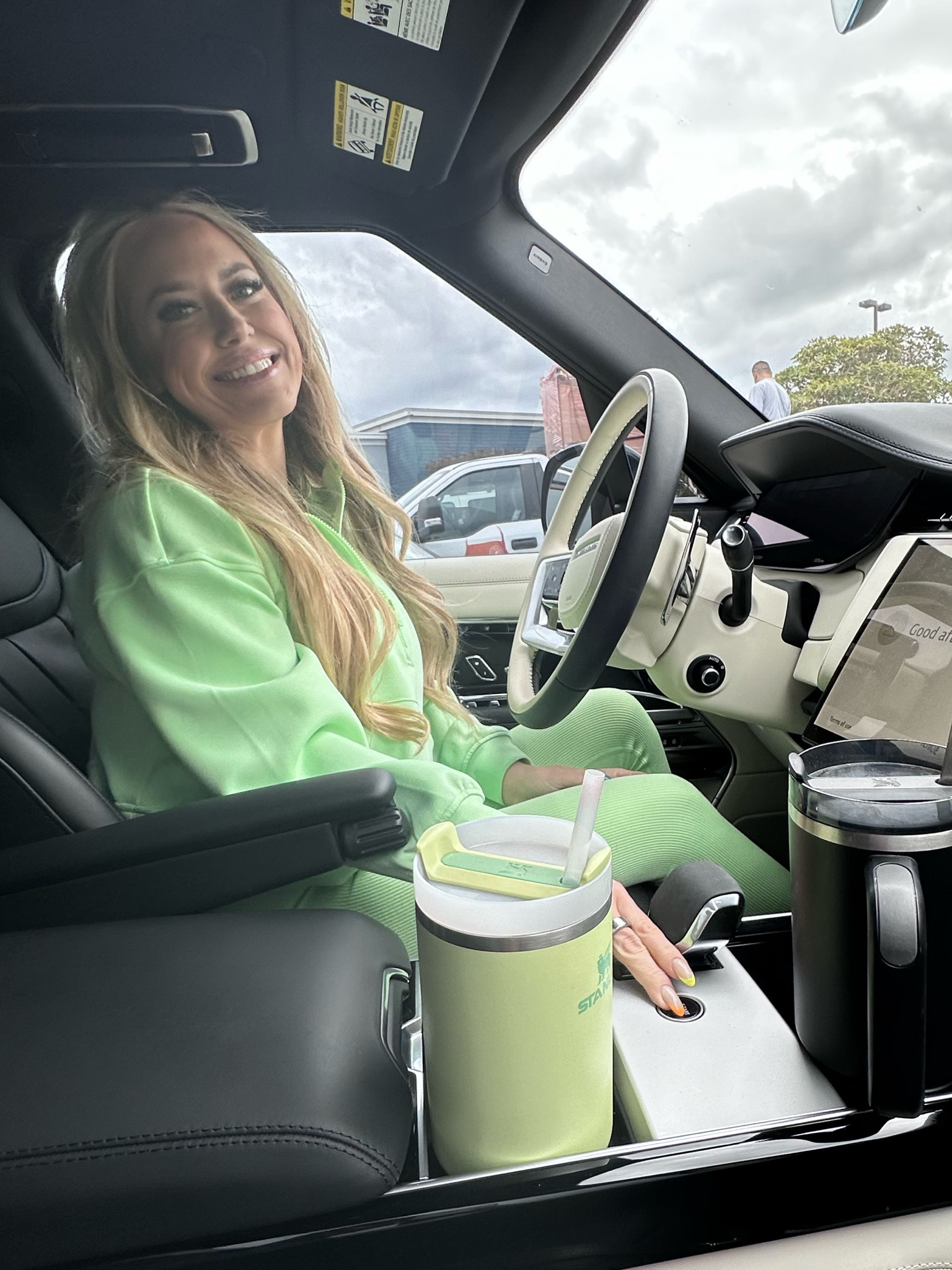 Who doesn’t love a monochromatic lewk?! The athleisure outfit from #Target is comfy and light and bright - all perfect for spring & summer! 

#LTKfitness #LTKfindsunder50