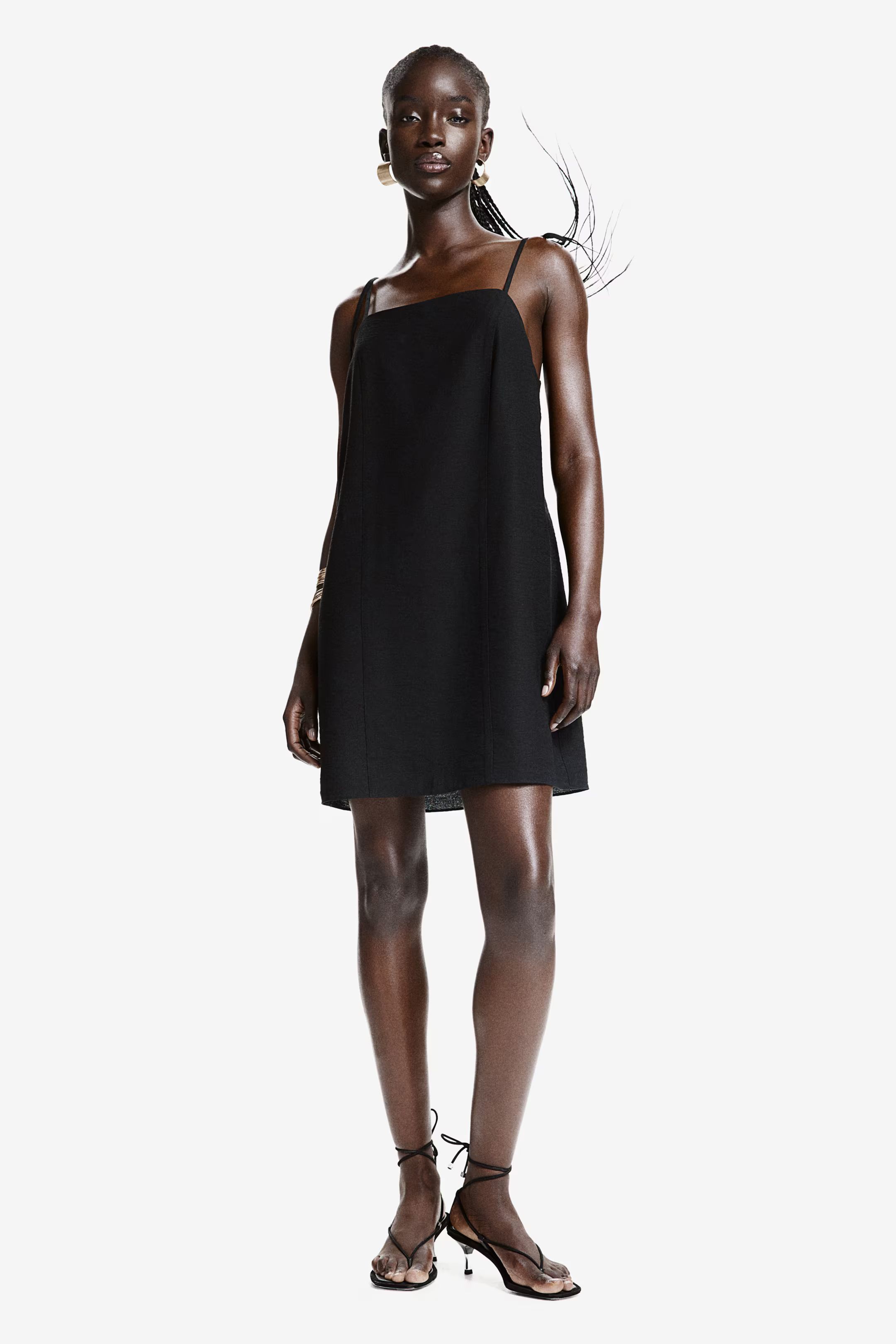 Tie-strap dress | H&M (UK, MY, IN, SG, PH, TW, HK)