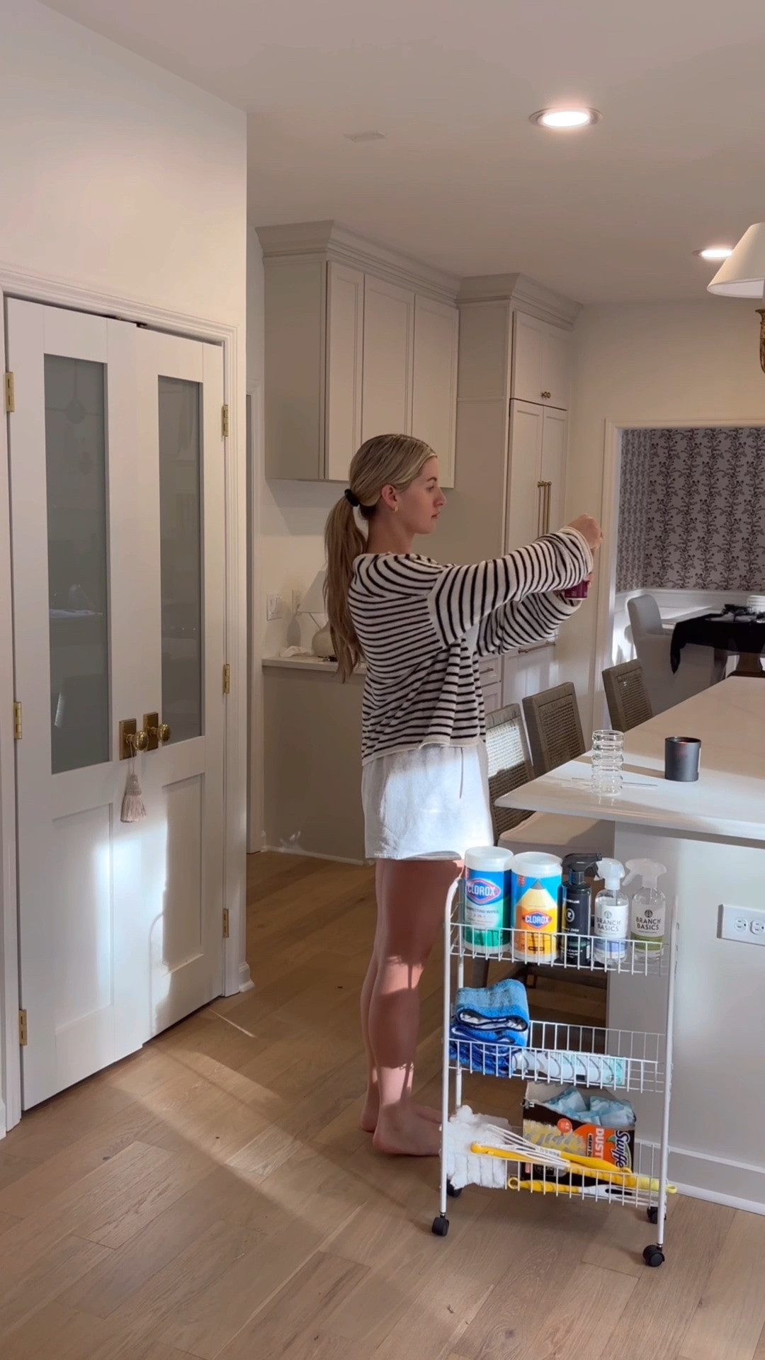 Ellie decided she wanted to be the main character in today’s Sunday reset 🤎 you can shop all of my cleaning, organizing, + decor favorites below! My exact cardigan is sold out from abercrombie but I linked my shorts and tank below! They are so so comfy 👏🏼