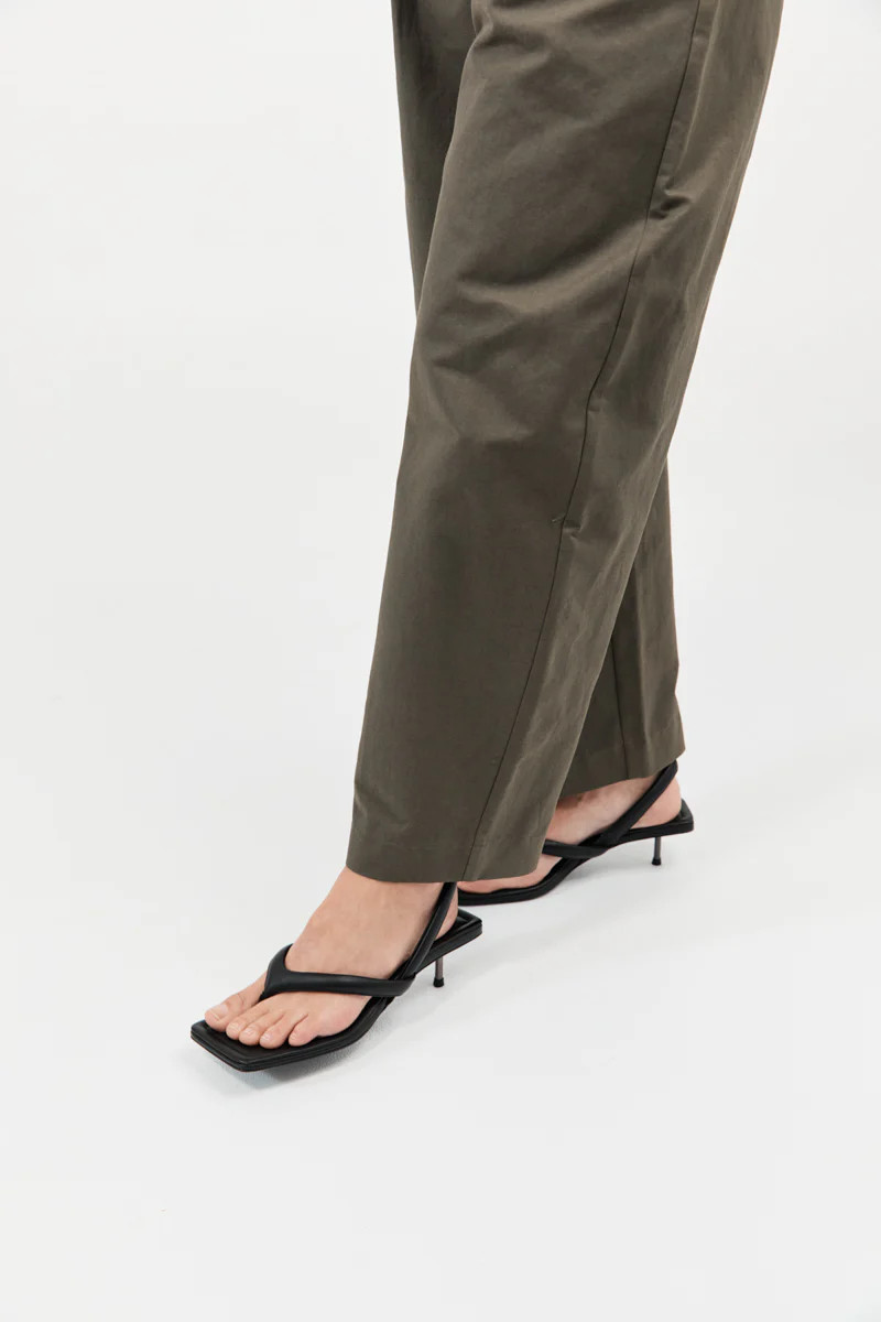 Thong Heel - Black | St. Agni (US, UK, EU)