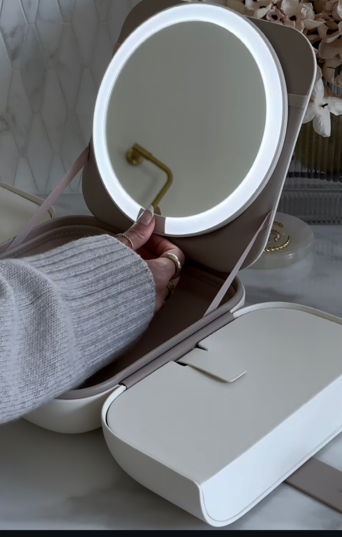 Scroll to shop!! Follow for more!!! Xo! ✨

#LTKHoliday #LTKFindsUnder100 #LTKGiftGuide