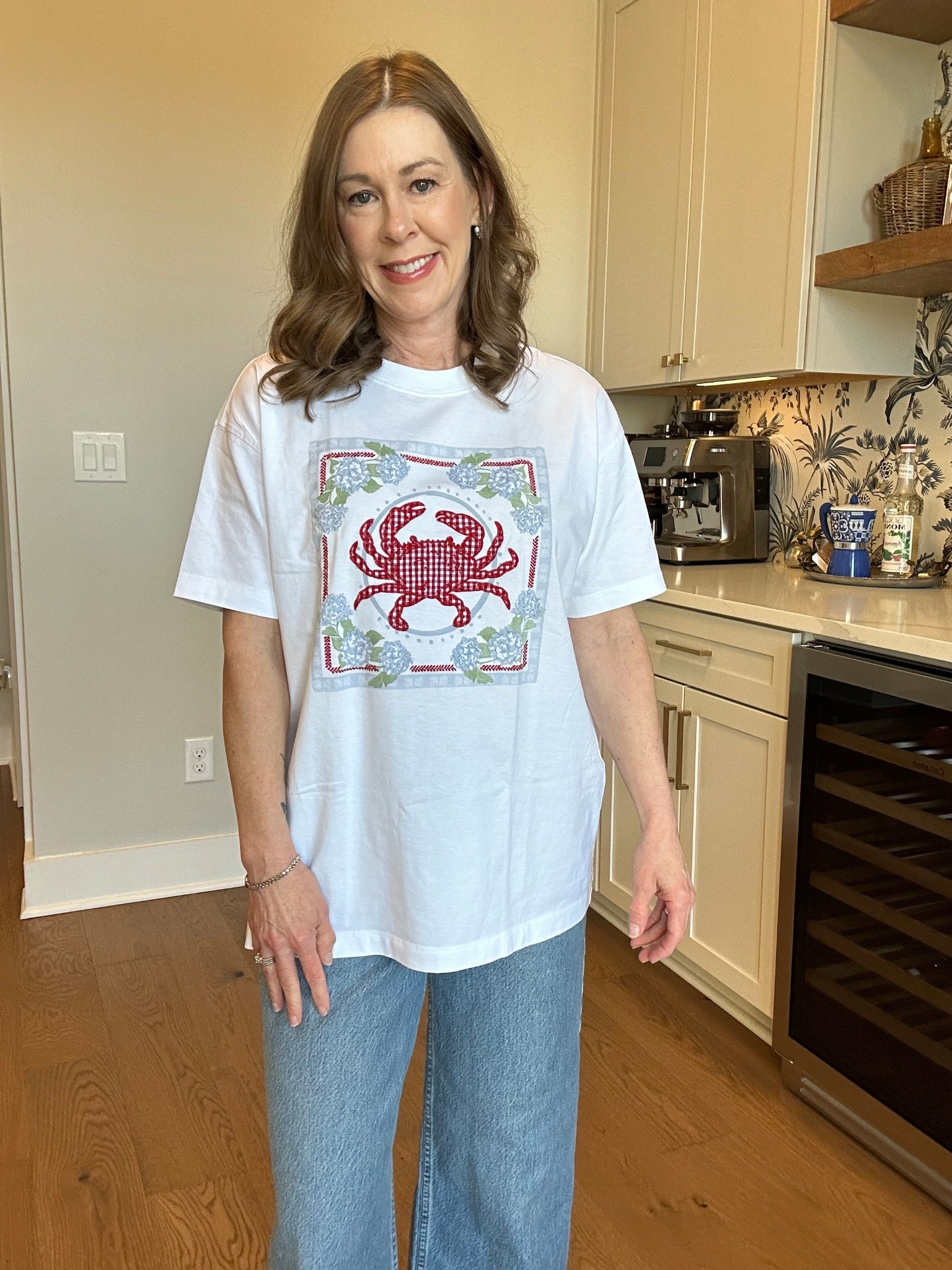 Tshirt that is perfect for summer trips! Wearing a size small! 
#abercrombie


#LTKootd