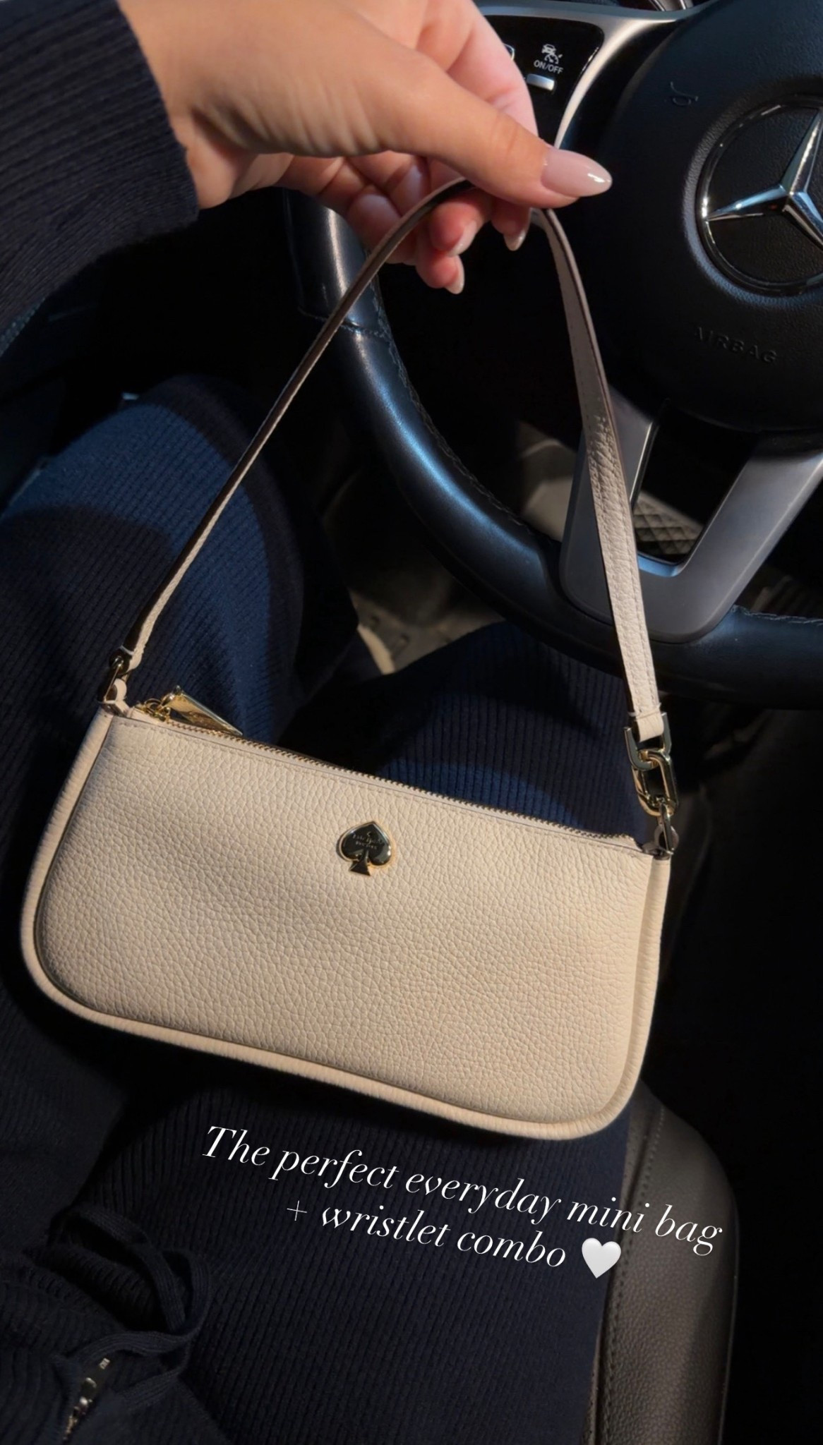 A moment for the bag ✨ 

I got this cutie from the Kate spade outlet @katespadeny #katespadeny #katespadenypartner

$25 off $150 online only eligible 12/9-1/9 "exclusions apply" Code Stephanie25


#LTKFindsUnder100 #LTKGiftGuide #LTKSaleAlert