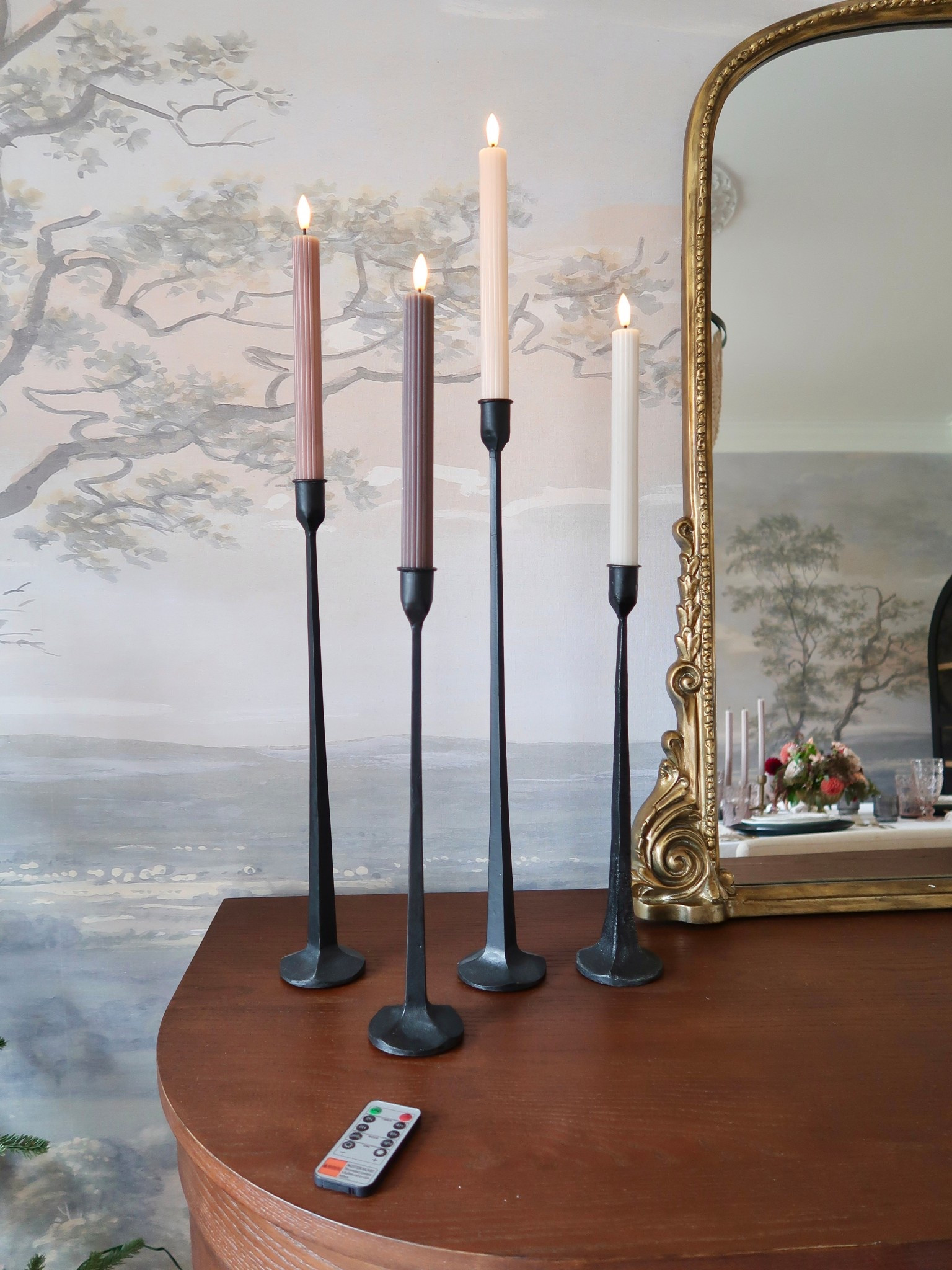  
Neutral home decor for the holidays 

Christmas decor, dining room 
 

#LTKOver40 #LTKHome #LTKHoliday