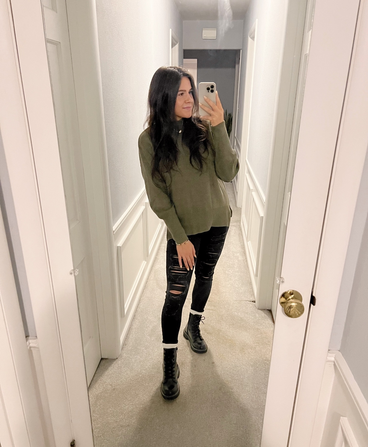 Date night!! 🤍

#LTKfit #LTKitbag #LTKunder50