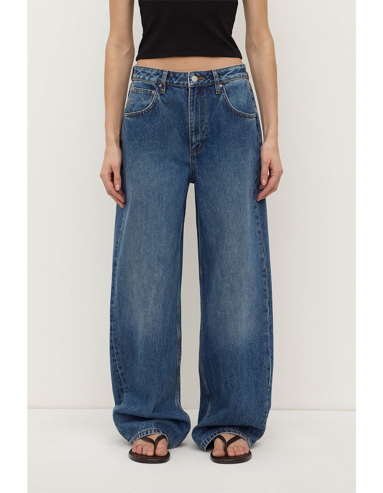 ASSEMBLY LABEL

Low Curve Mid Rise Jean Mid BluePrice $140.00$140.00 | David Jones (Australia & New Zealand)