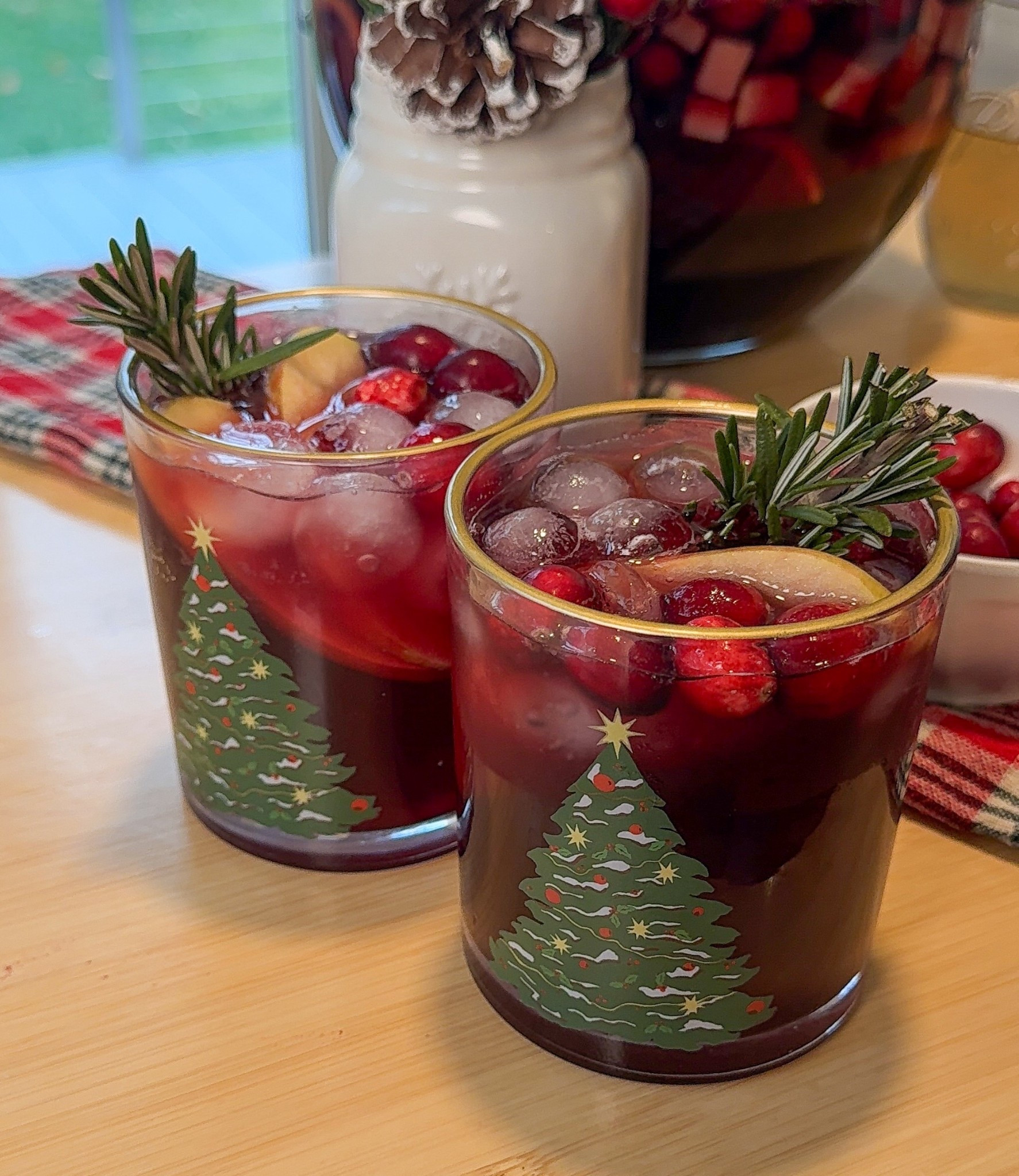 My cute festive glasses that are perfect for this holiday season 

#LTKGiftGuide #LTKHoliday #LTKCyberWeek