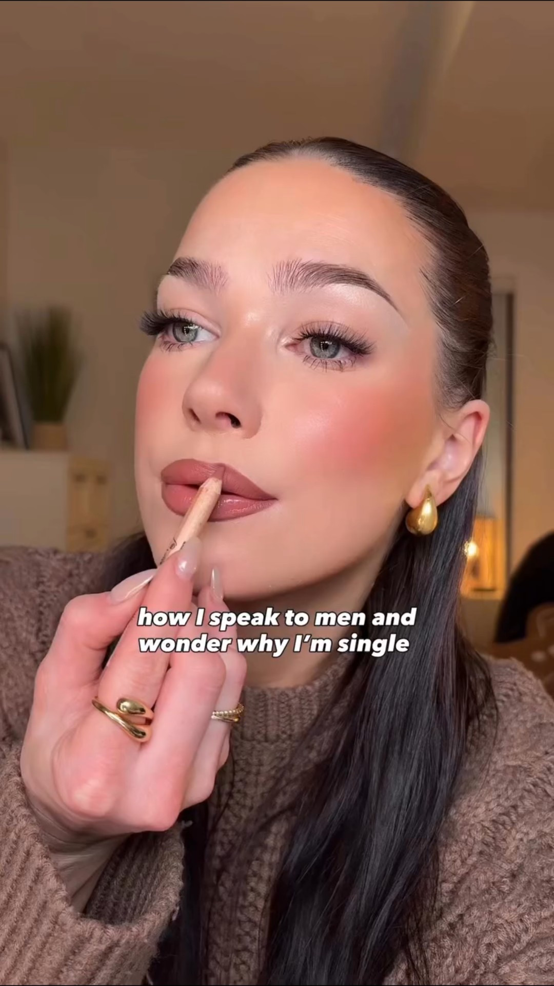 Like why would a man be there? Let me do my lip combo in peace 👀 #makeupartist #torontolifestyle