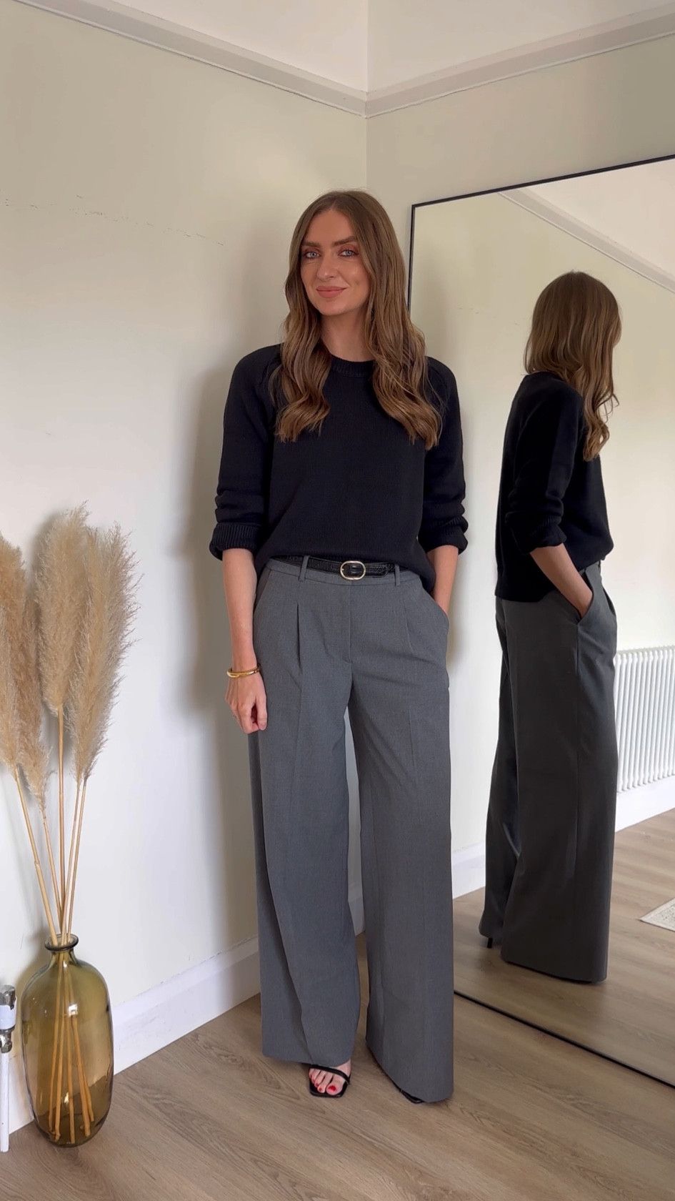 Abercrombie New Season essentials 
25% off ALL jeans and 15% off everything else and then use my code: AFMEMILY for a further 15% off 
Valid: 23.08.24 - 26.08.24

Wearing a small in the black The A&F Madeline Cotton Crew Sweater

A 26 Long in the Grey Mid Rise Tailored Wide Leg Pant
I’m 5ft 6

Black leather belt 



Wardrobe staples, knitwear, grey tailored trousers, workwear, autumn/winter wardrobe, new season essentials
Wide leg trousers, black jumper, wardrobe basics

#LTKuk #LTKautumn #LTKsale