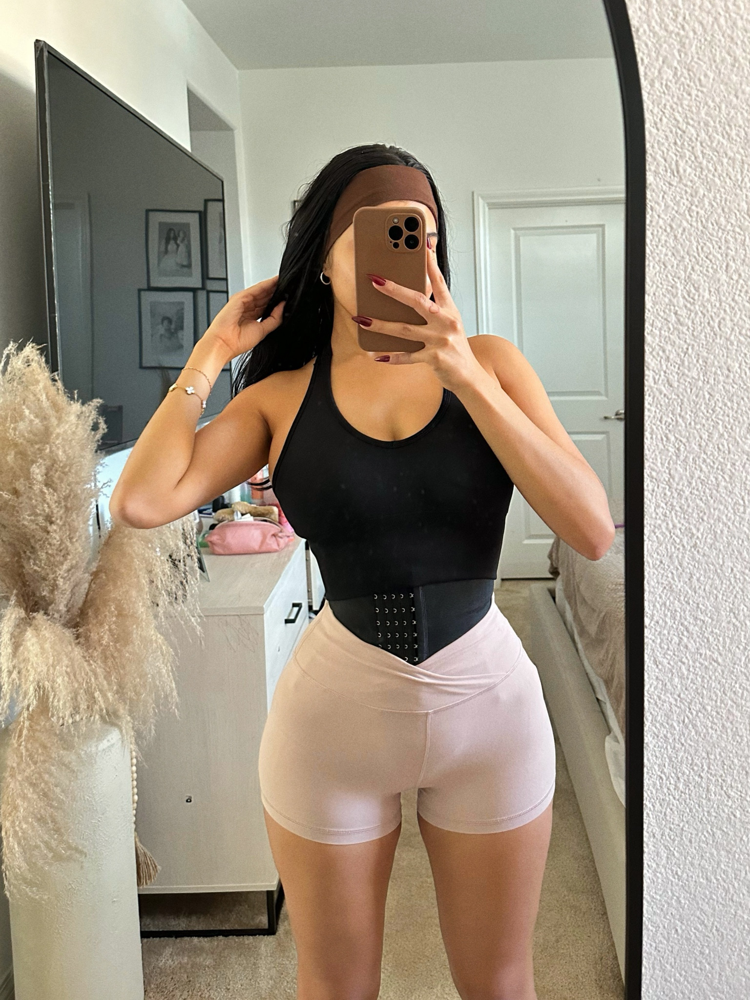 7 hooks waist trainer! 

#LTKfindsunder50 #LTKSeasonal #LTKfindsunder100