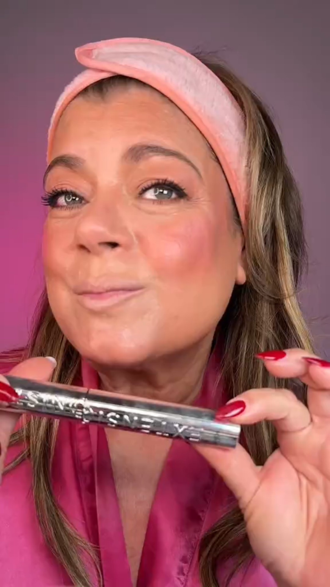 This new @loréal paris usa EXTENSIONIST
mascara is beautiful and affordable
#affordablemakeup #tiktokshopnewarrivals
#lorealextensionistmascara #extensionistmascara

#LTKBeauty #LTKFindsUnder50