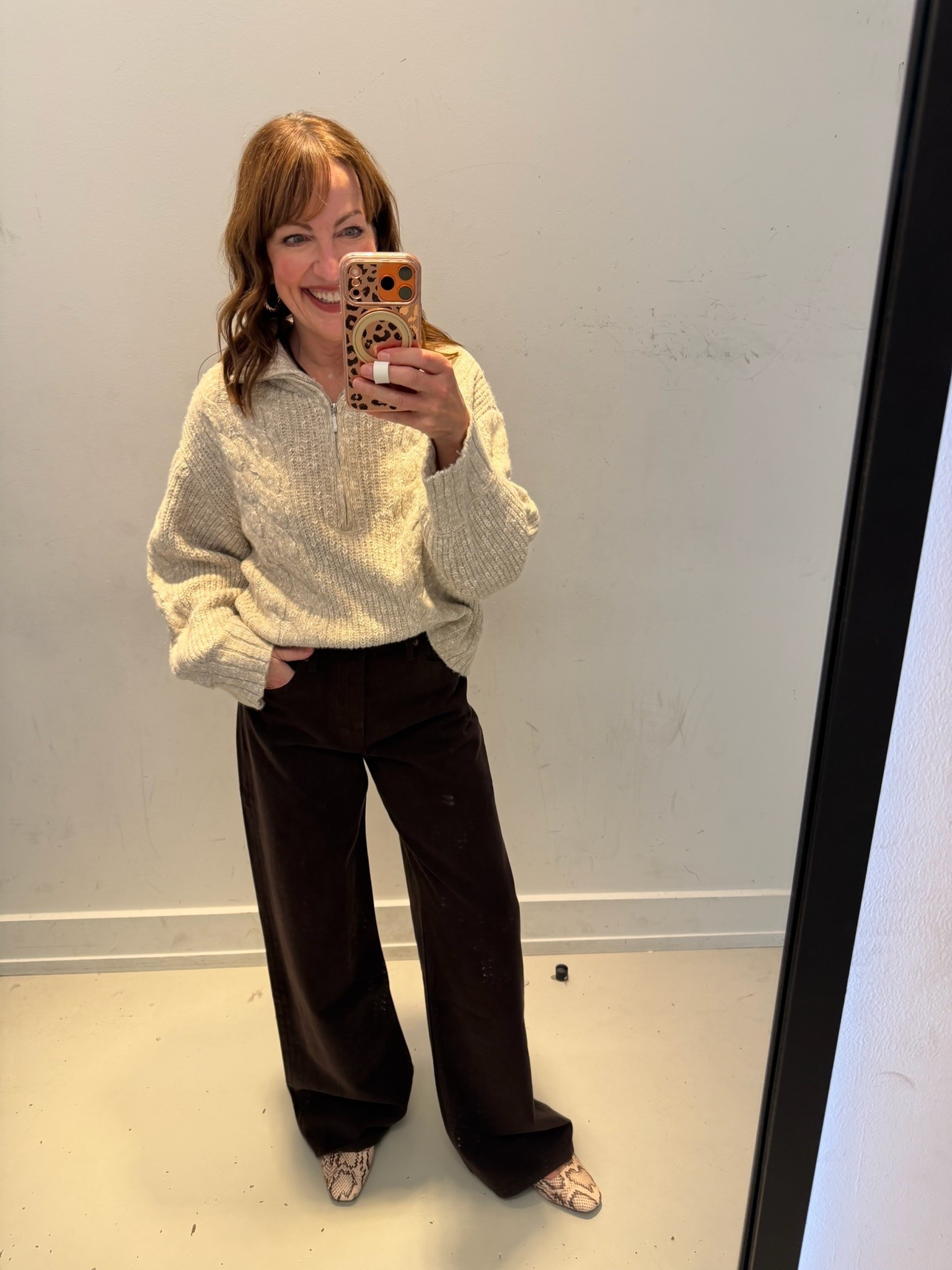 Wow! @abercrombie we are impressed!! Use our code AFLTK for 20% off on trend denim with the most flattering fit and the coziest sweaters for fall!