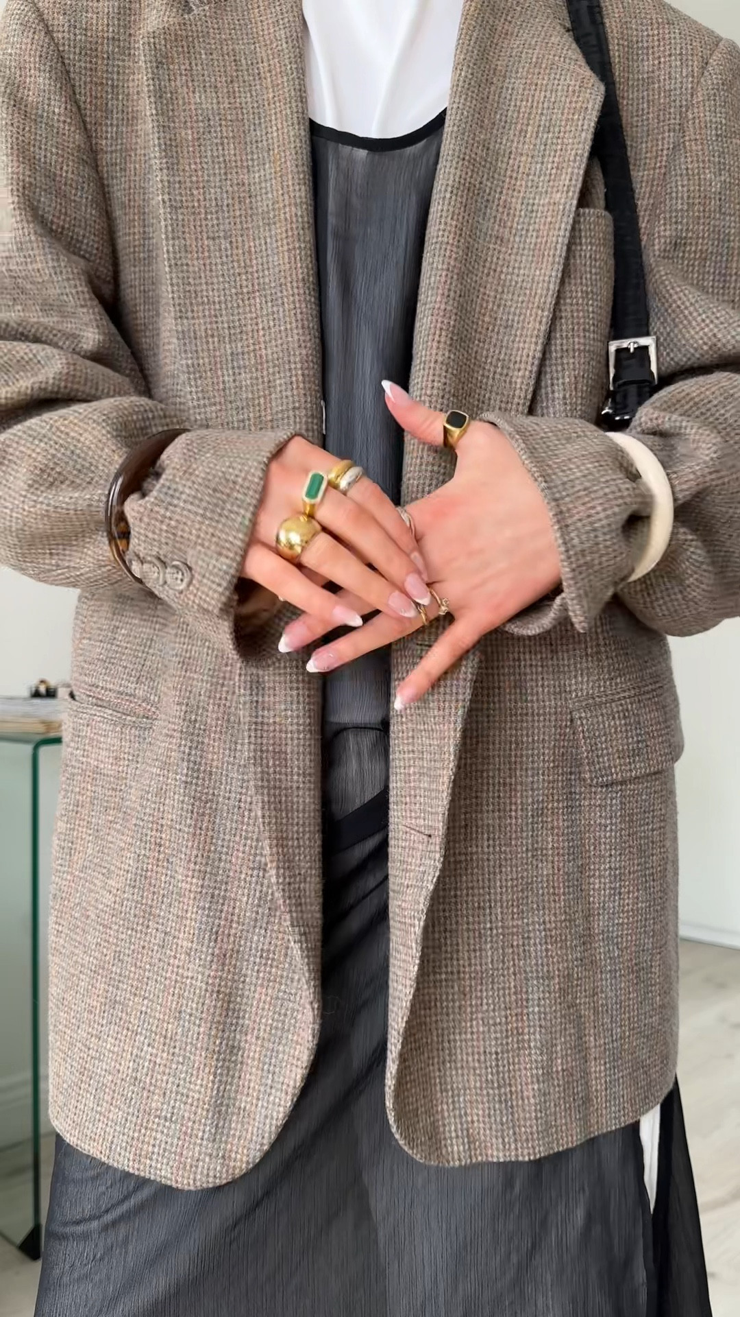 It’s layering szn 

Outfit of the day, blazer outfit, street style, wide leg jeans, Uniqlo T-shirt, Uniqlo jeans 

#LTKeurope #LTKstyletip #LTKautumn