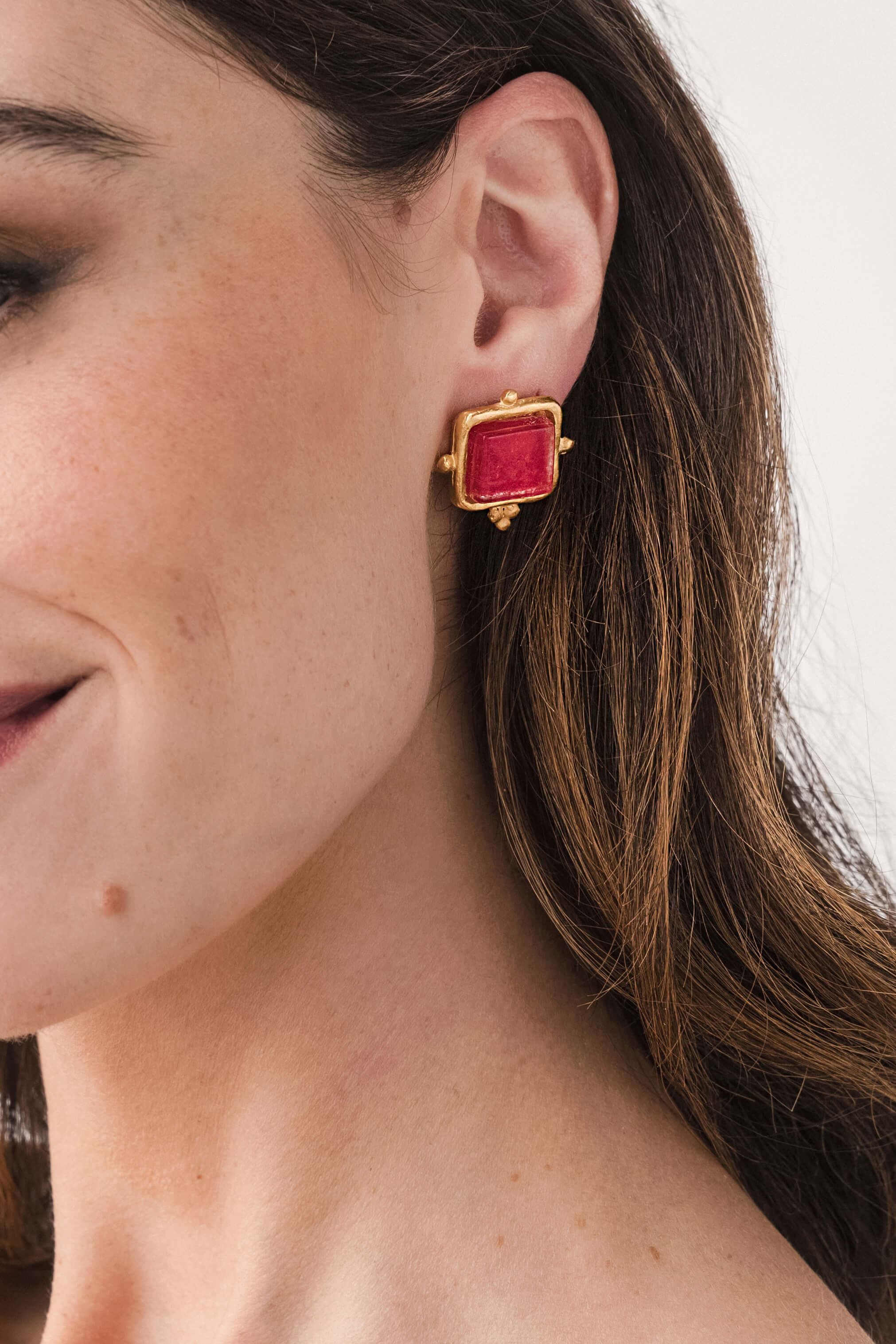 Susan Shaw French Glass Gold Stud Earrings | Social Threads