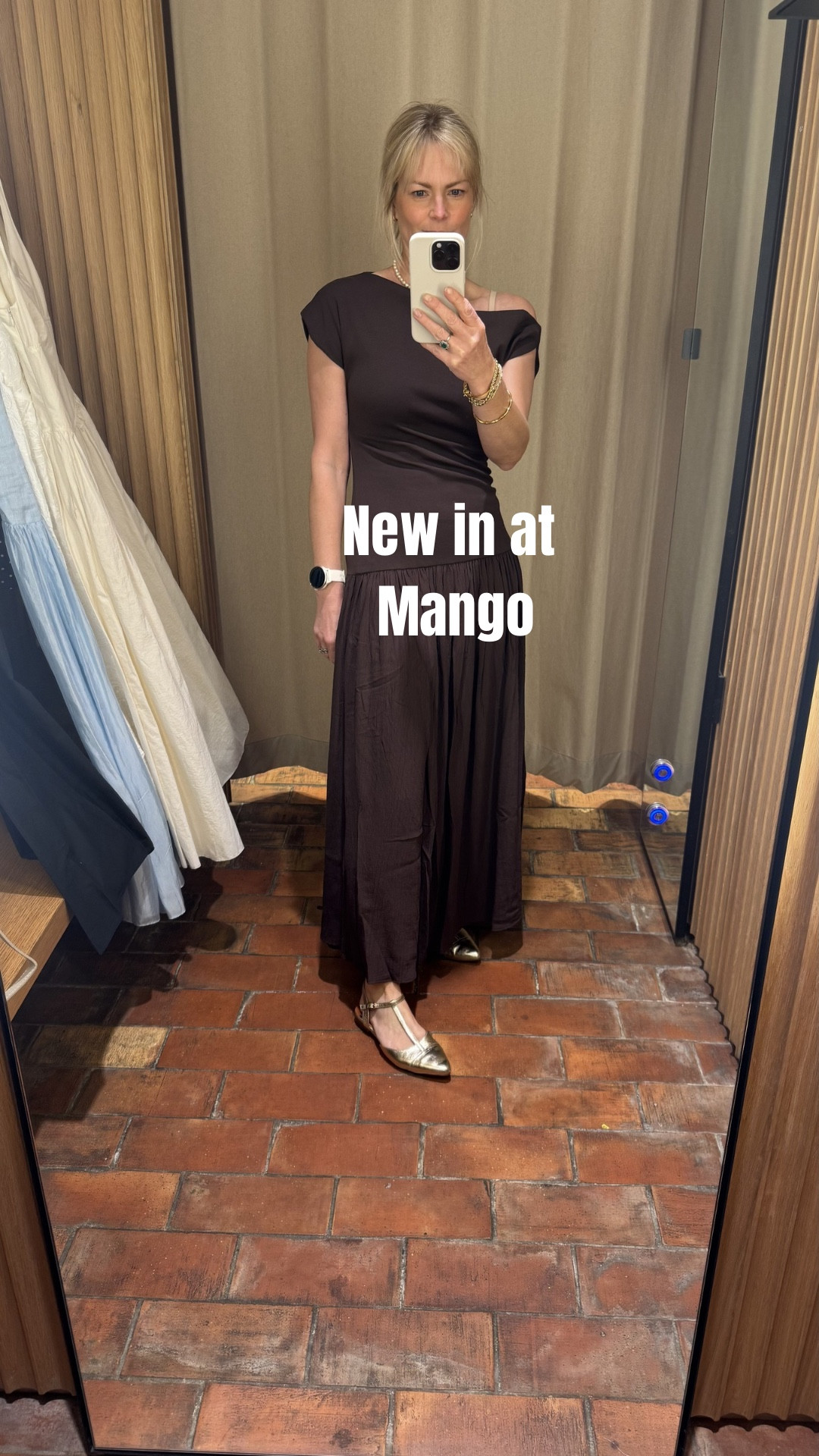 A few new in styles at Mango 

Loved the chocolate and black dresses in particular. Wearing XS in all. 3 are under £50

Cute co-ord great for petites. 

And a shirt dress which is a brilliant style for so many shapes. 

Dresses 
Spring dresses 
Summer dresses 
Holiday dresses 

#LTKsummer #LTKuk #LTKspring