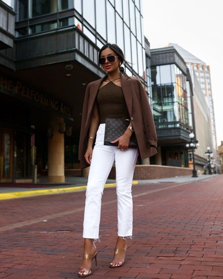 This week’s best sellers on #miamiamine
Good American white jeans wearing a 0  
Summer date night outfit 

#LTKFindsUnder100 #LTKShoeCrush #LTKStyleTip