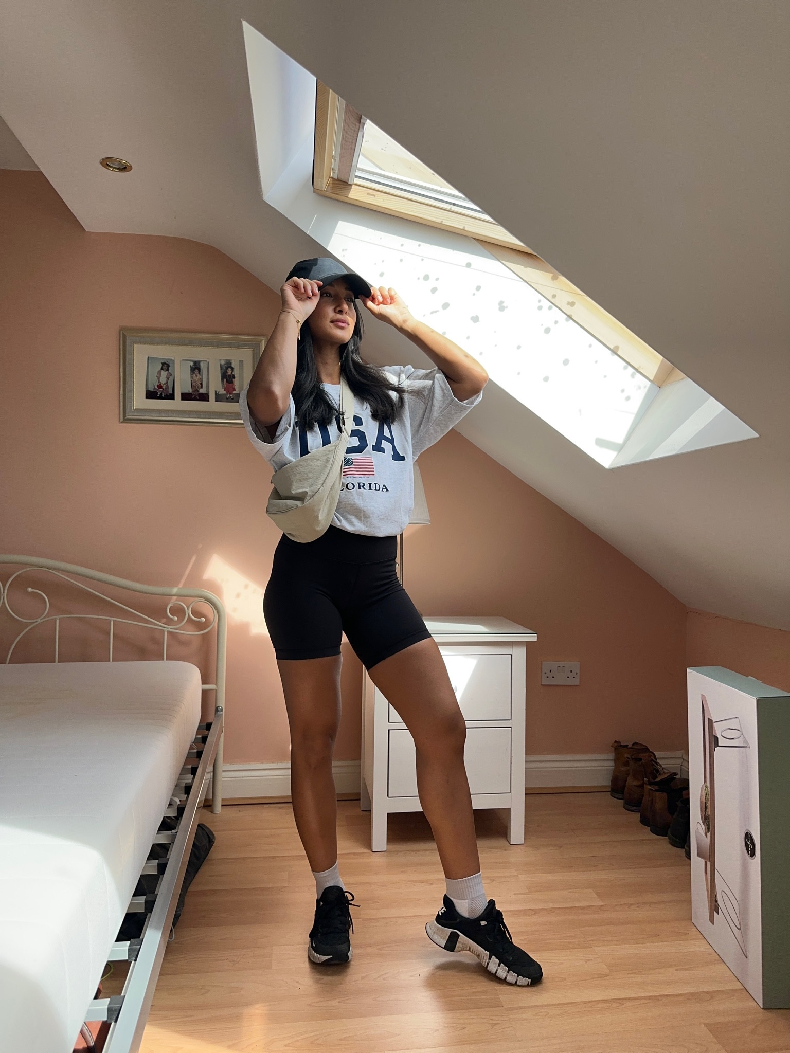 Top tucked in or out??

Let’s workout togetherrr in this cute fit! 
T shirt is about 15 years old from Florida 😂

#grwm #getreadywithme #gym #gymgirl 

#LTKunder50 #LTKeurope #LTKFitness