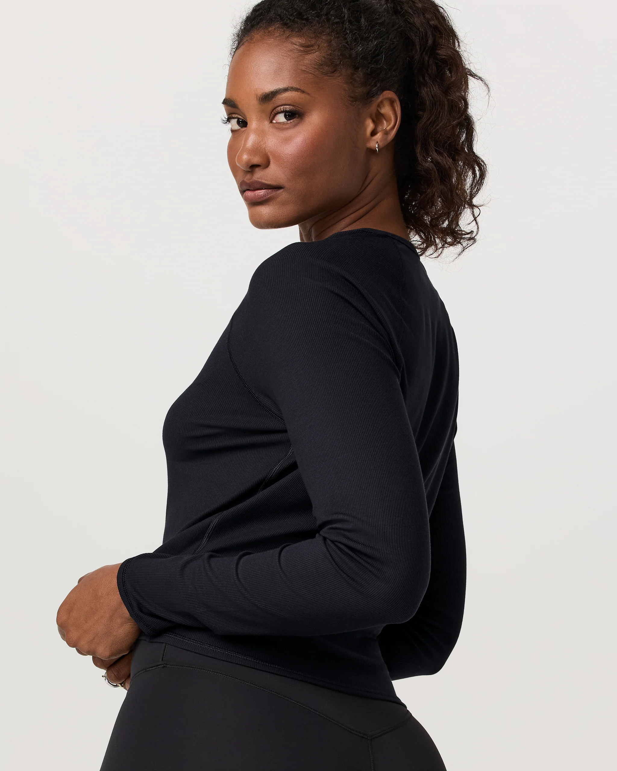 Long Sleeve Pose Crew | Vuori Clothing (US & Canada)