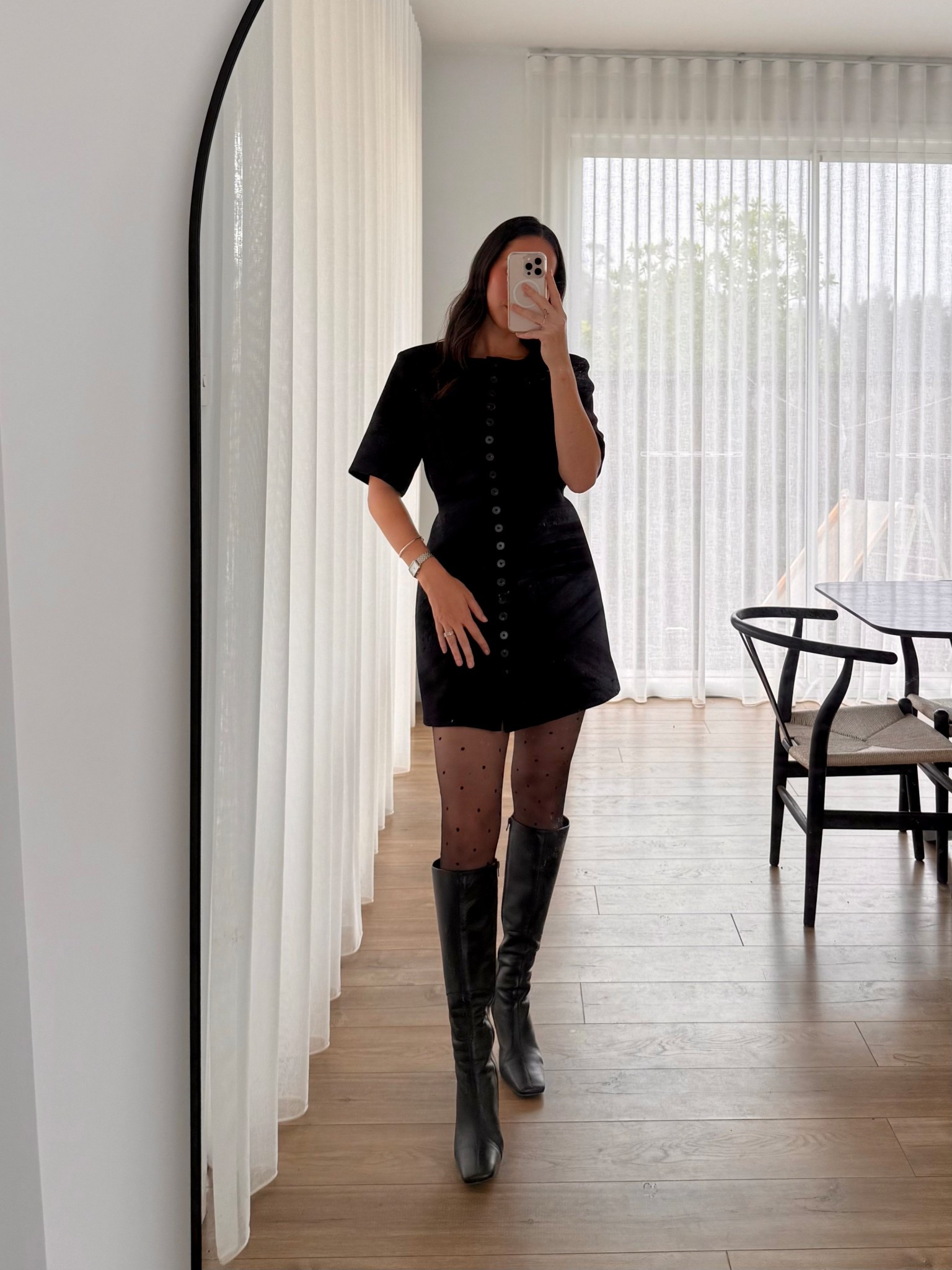 Off to an event, this weather makes it tricky to dress so this is a fave dress of mine to pull out for these scenarios! 

#LTKaustralia #LTKsummer #LTKdresses