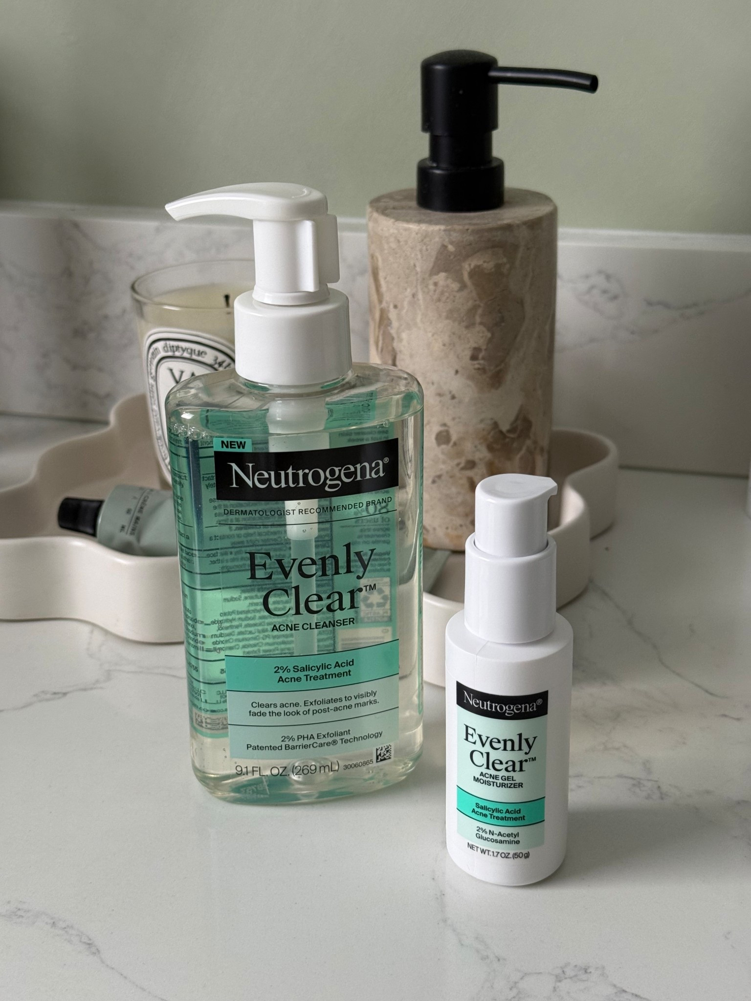 #ad a skincare combo that not only treats acne but also acne scarring within 7 days?! I’m in! 🫧✨ so excited to update you guys on these multi-tasking acne solution products! shop in my LTK 💫 #NeutrogenaPartner #TargetPartner #EvenlyClear @neutrogena @target @shop.LTK 