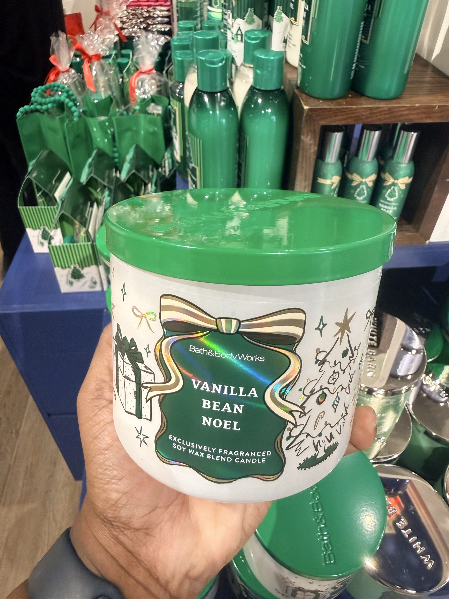 Bath & Body Works is doing 2 for $20 candles and this is the BEST time to stock up 🕯️✨
Perfect for cozy nights, holiday hosting, and gifting — because you can never have too many good scents.
I linked my favorite candle picks on LTK so you can grab the best ones before they sell out!

#bathandbodyworks #candlesale #2for20 #holidayhome #christmascandles #cozyvibes #LTKhome #LTKholiday #LTKfinds #LTKsale #shoppingfavorites #onlineshopping #holidayready #ShoppingWithPriiincesss #Atlantamom #AtlantaCreator #Atlantacontentcreators

#LTKHoliday #LTKSaleAlert #LTKGiftGuide