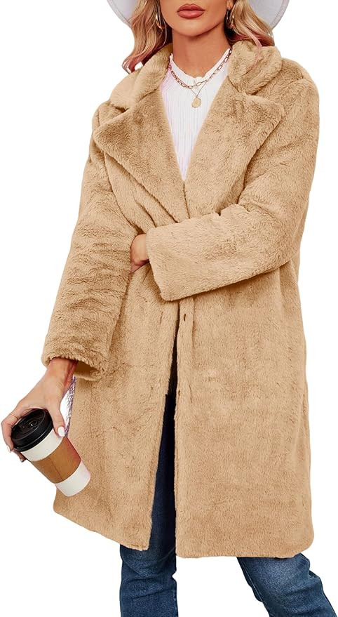 Women's Faux Fur Coat Fuzzy Warm Winter Long Fur Jackets Outerwear with Pockets Overcoat | Amazon (US)