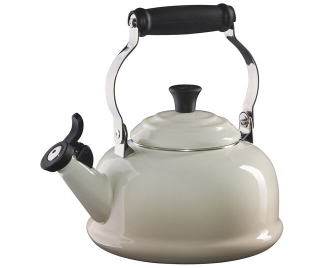 Classic Whistling Kettle | Le Creuset