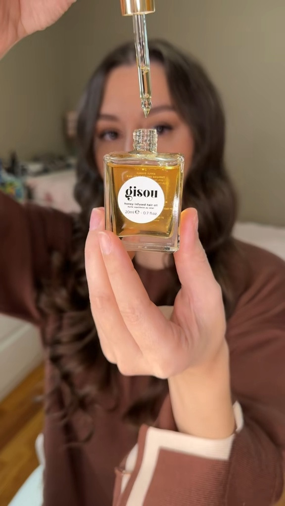 Gisou hair oil 
#hair #haircare #hairproduct #hairoil #gisou #gisouhairoil 

#LTKBeauty #LTKStyleTip #LTKGiftGuide