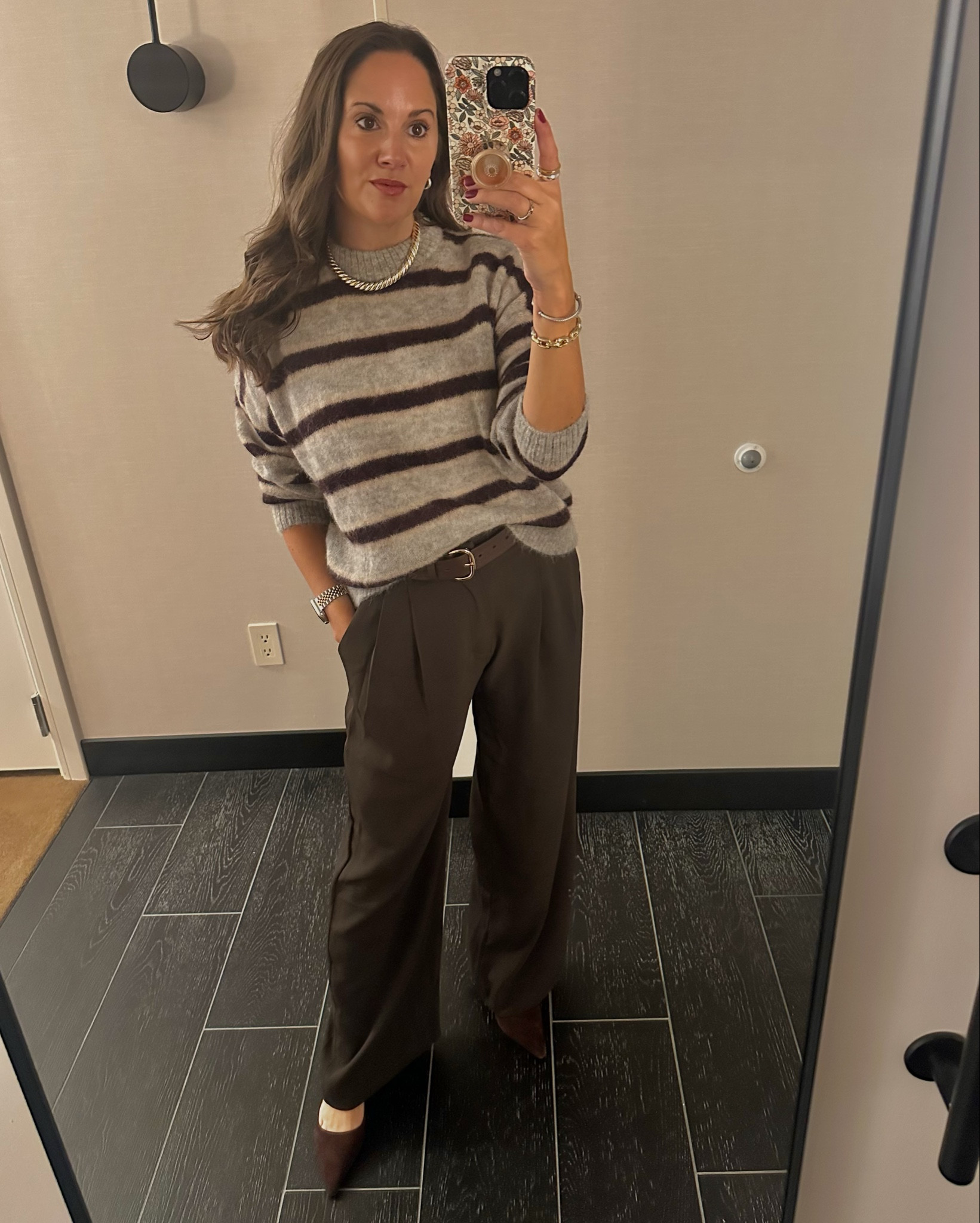 Chicago for client meetings & this all brown look: #Madewell sweater, #Gap trousers, #SamEdelman slingbacks - could not be happier dressing in fall ‘fits these days 🤎🤎

#LTKStyleTip #LTKWorkwear #LTKShoeCrush
