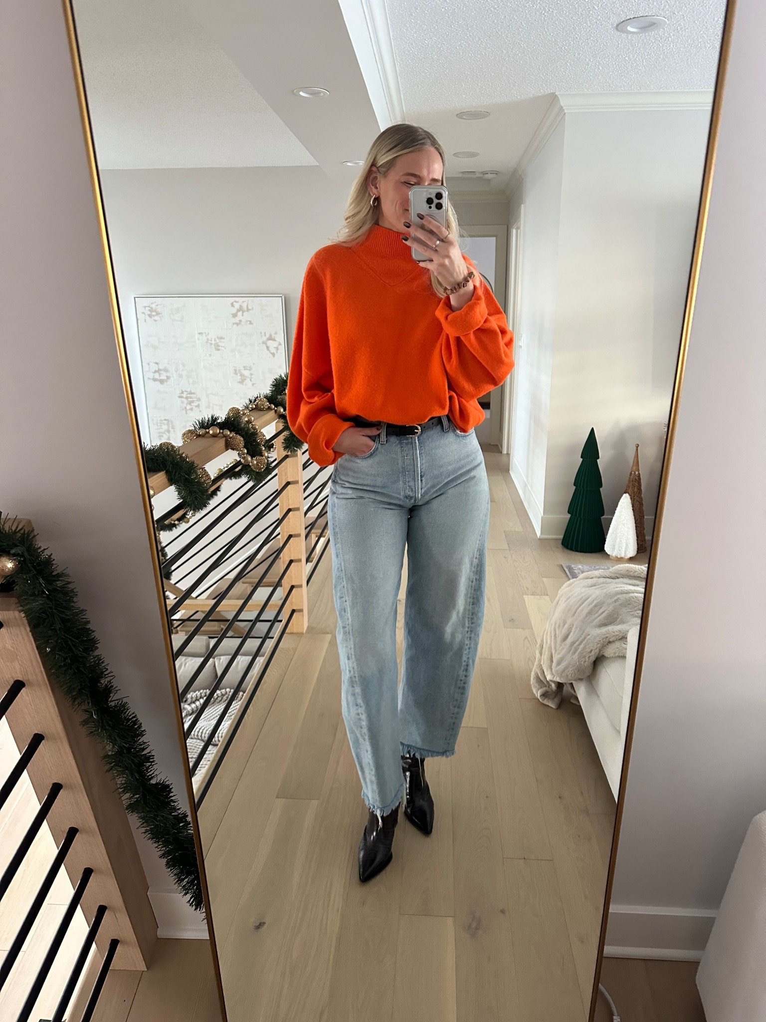 new fav sweater 

#LTKSaleAlert #LTKGiftGuide #LTKootd