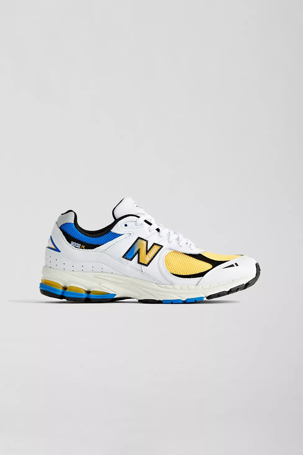 New Balance 2002R Sneaker | Urban Outfitters (US and RoW)
