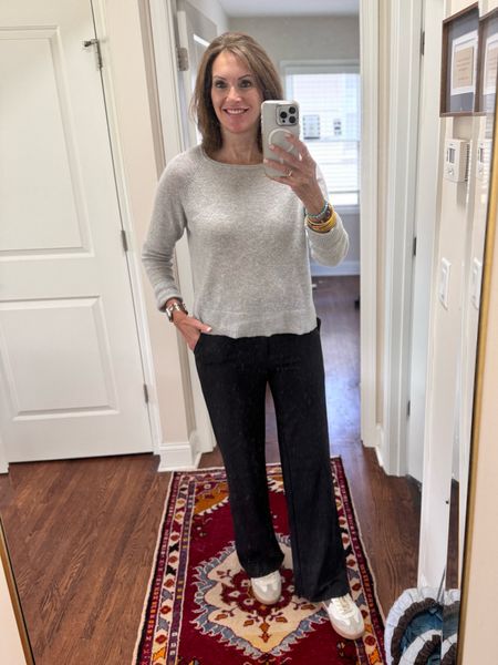 Travel Style 

Yoga workwear pants with pockets - Med 33” length
Cashmere sweater - M
use code : ANNIE  for 15% off


#LTKTravel #LTKWorkwear #LTKStyleTip