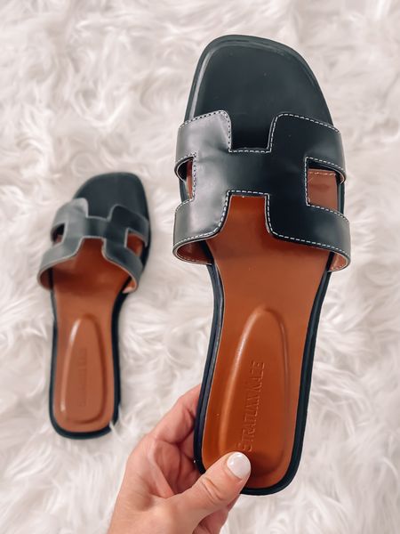 ⭐️ Amazon sandals / Look for less / Similar to a $700 pair! 


#LTKshoecrush #LTKfindsunder50 #LTKfindsunder100