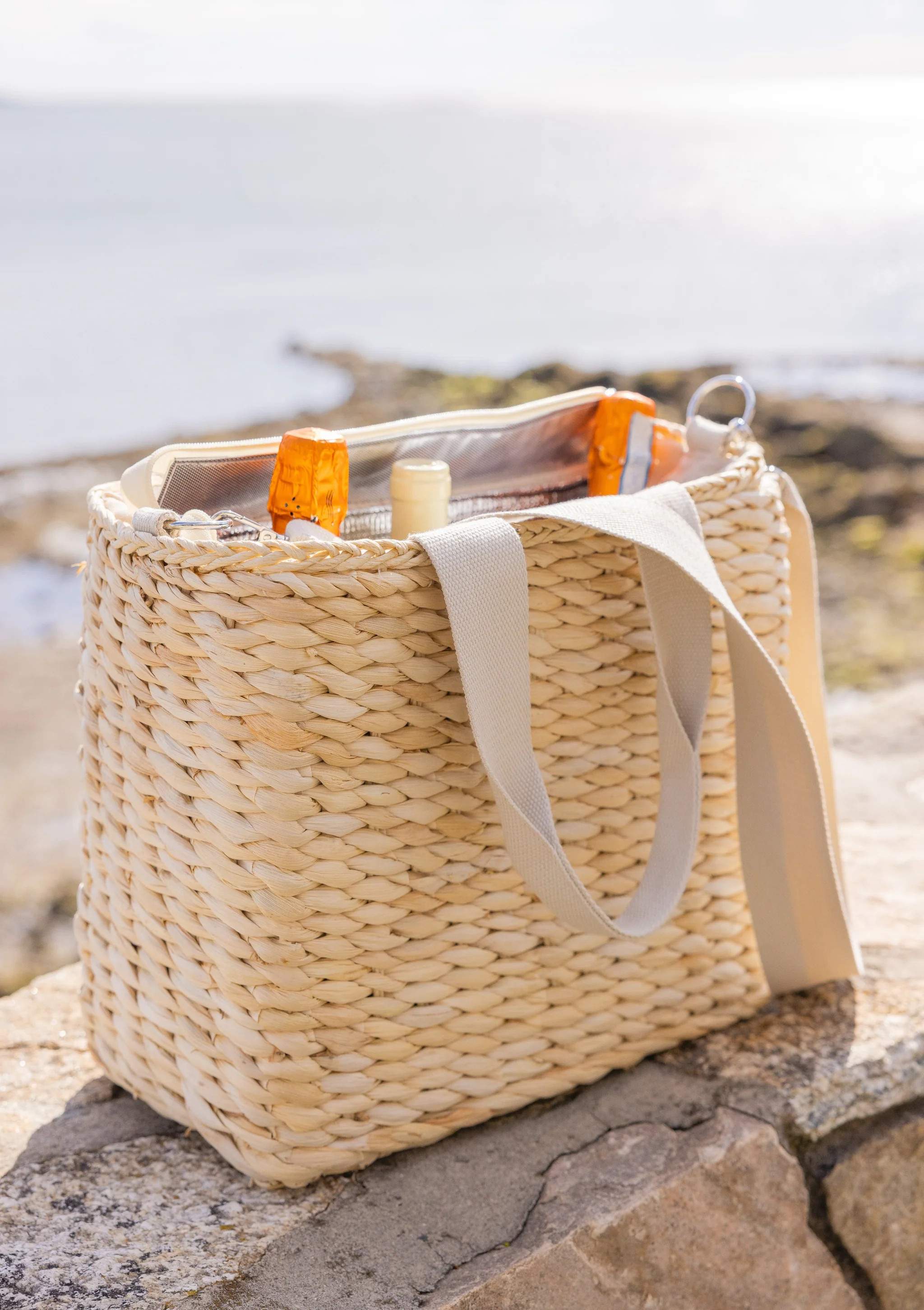 Straw Cooler Tote | Hat Attack