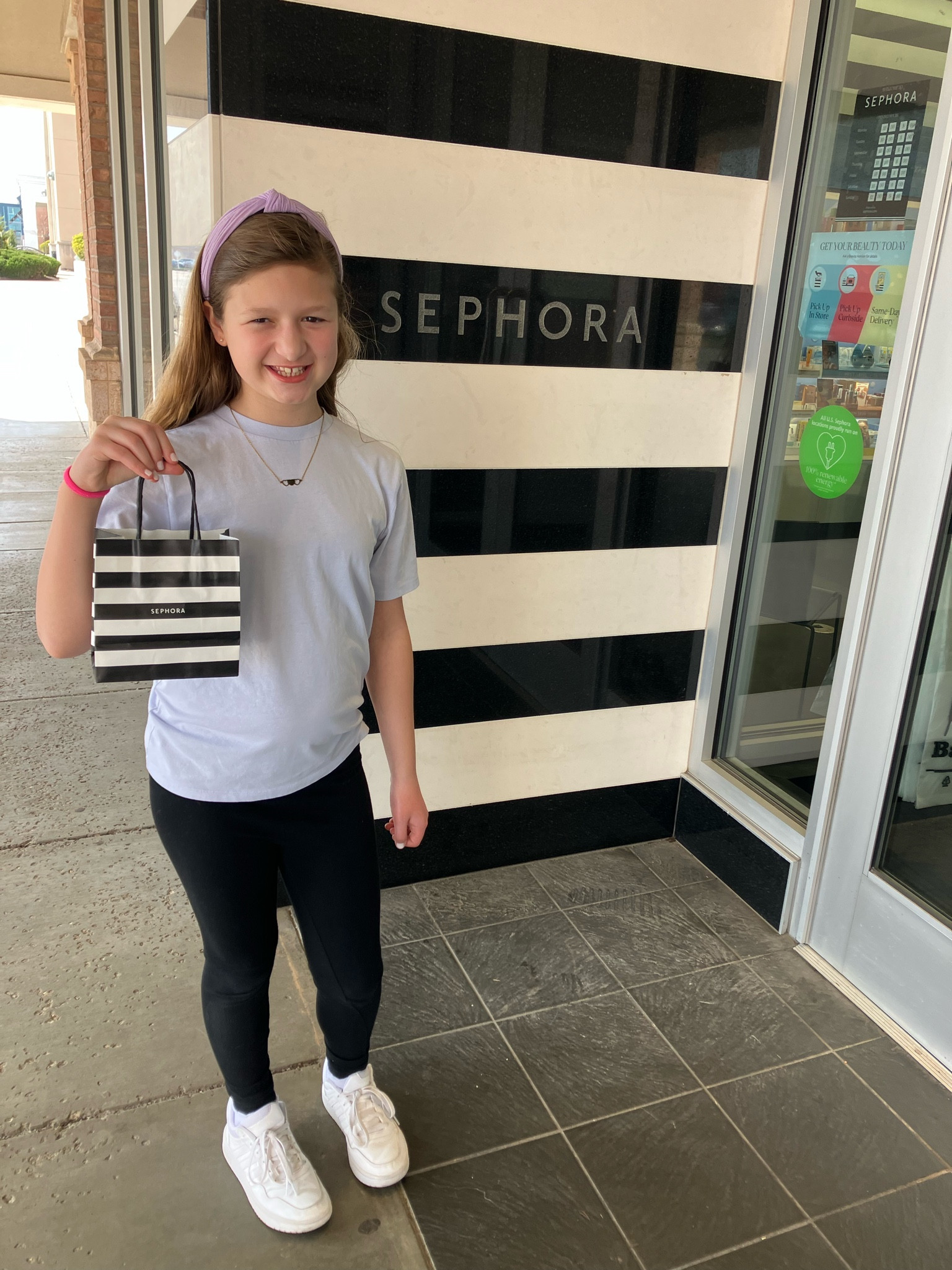 Dad hair, wave spray, touch land, hand sanitizer, Charlotte tilbury, lipstick, dance floor princess

#LTKbeauty #LTKtravel #LTKfindsunder50