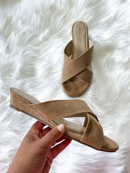These are the most comfy wedding guest shoe option and they’re wide width! Since they’re neutral you can wear them with everything and not have to worry about your feet hurting! Also on sale under $30. I have size 11 wide. 

#LTKcurves #LTKsalealert #LTKshoecrush