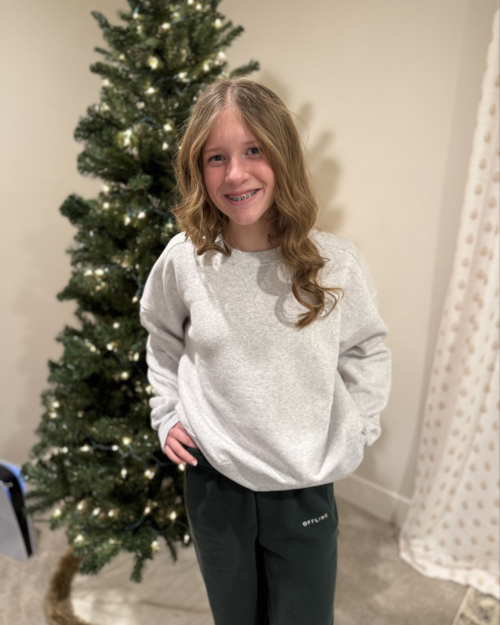 If your girls like Aerie and Offline by Aerie, the Black Friday deals they have going on right now are so good and would make great gift ideas! 

My girls were excited to find these baggy joggers and crewneck sweatshirt for 40% off! Lots of great color options! 