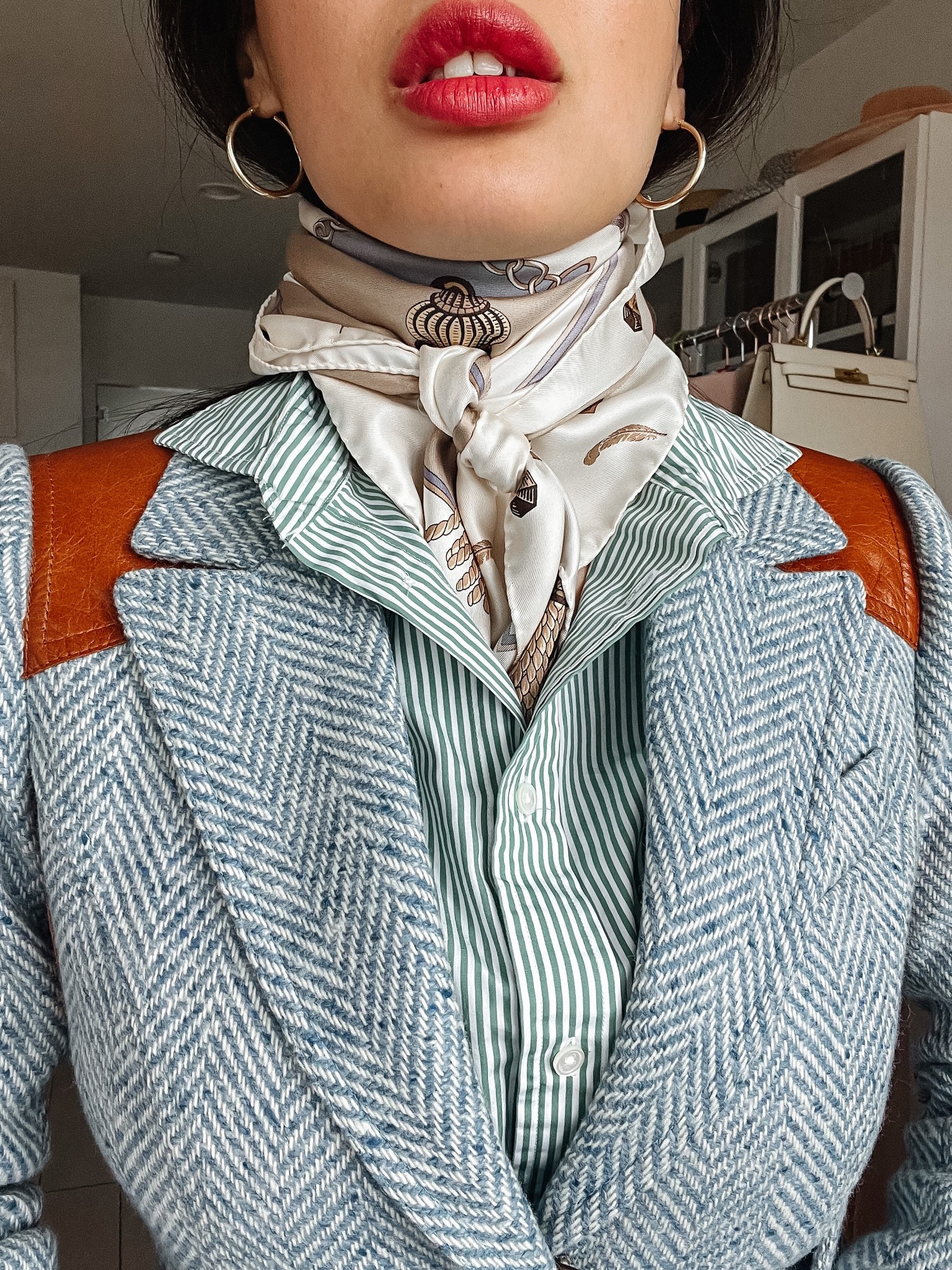 #Smythe, #Aspinal of #London, and #Ralph Lauren are screaming to me in this photo. This is a powerhouse of #Western style I cannot get enough of. 

I’m wearing this ensemble at home, in the city, and countryside to stay chic in #quality #layers all day.

Check out the full review coming out on my YouTube channel @GiaGDixon coming soon. Subscribe and click the bell to get notified.


#LTKSeasonal #LTKHoliday #LTKworkwear