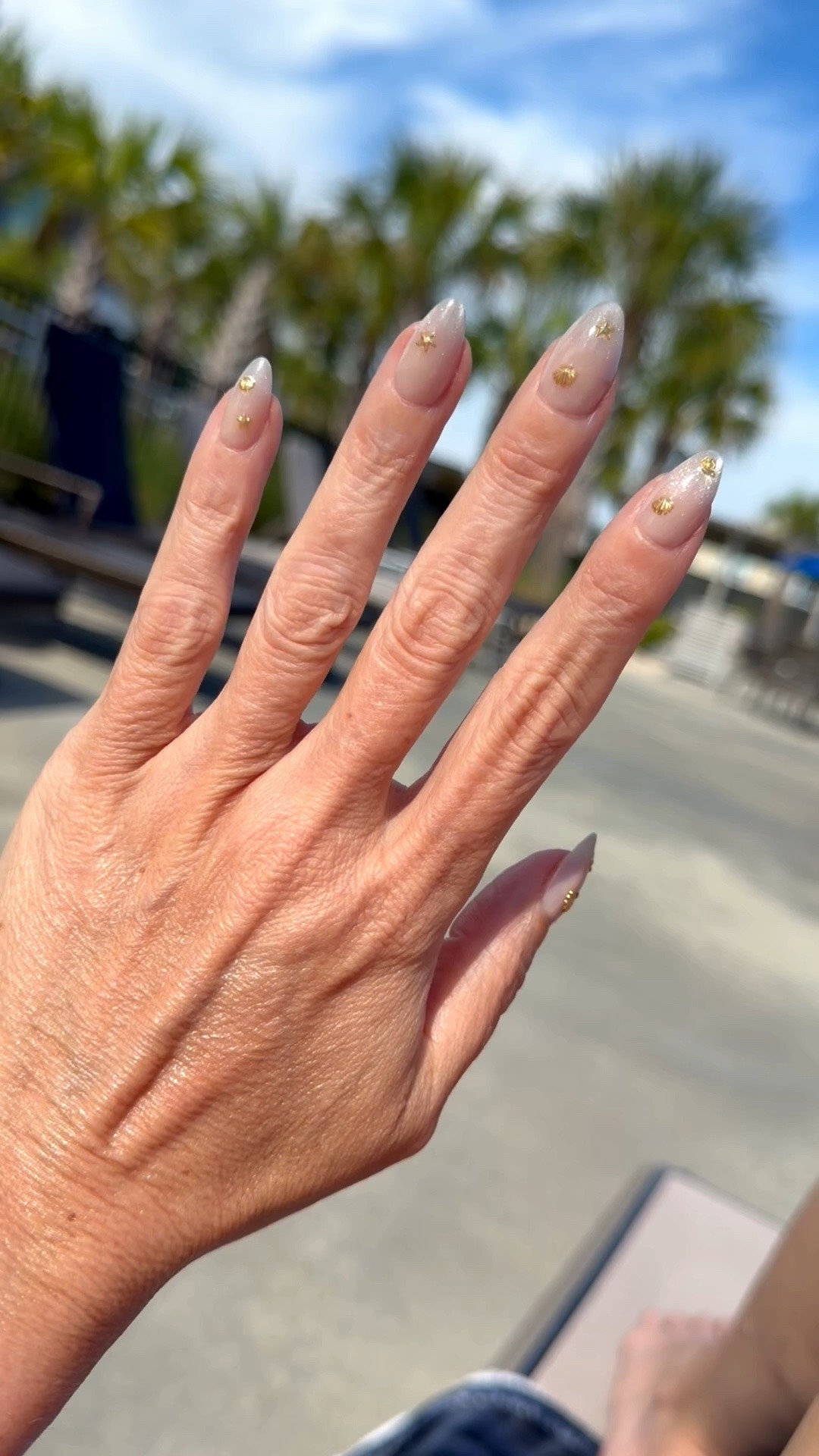 Perfect summer nail set 💅

#LTKselfcare #LTKBeauty