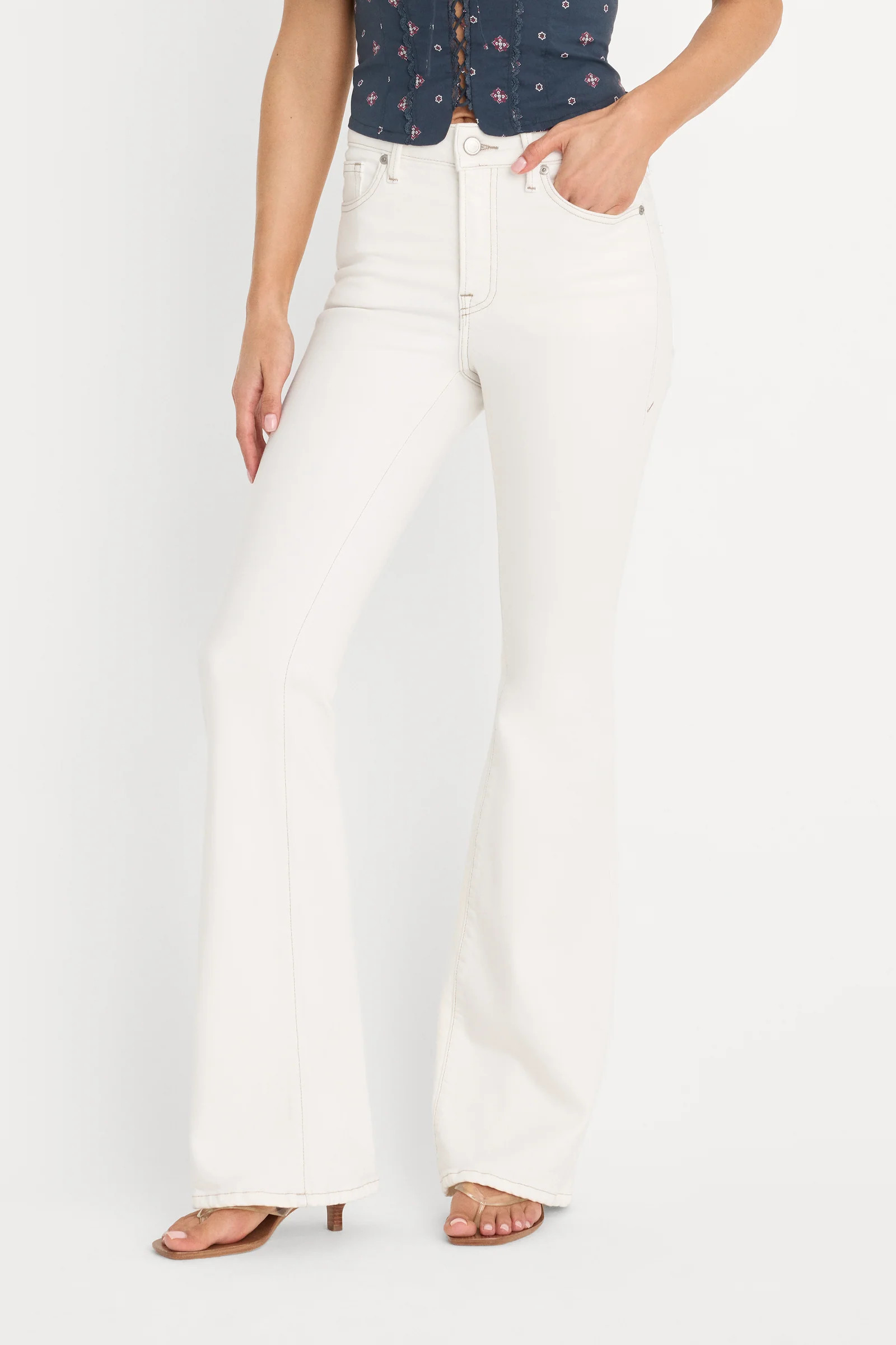 DOLLY JOLEANS GOOD LEGS FLARE JEANS | VINTAGE WHITE | Good American