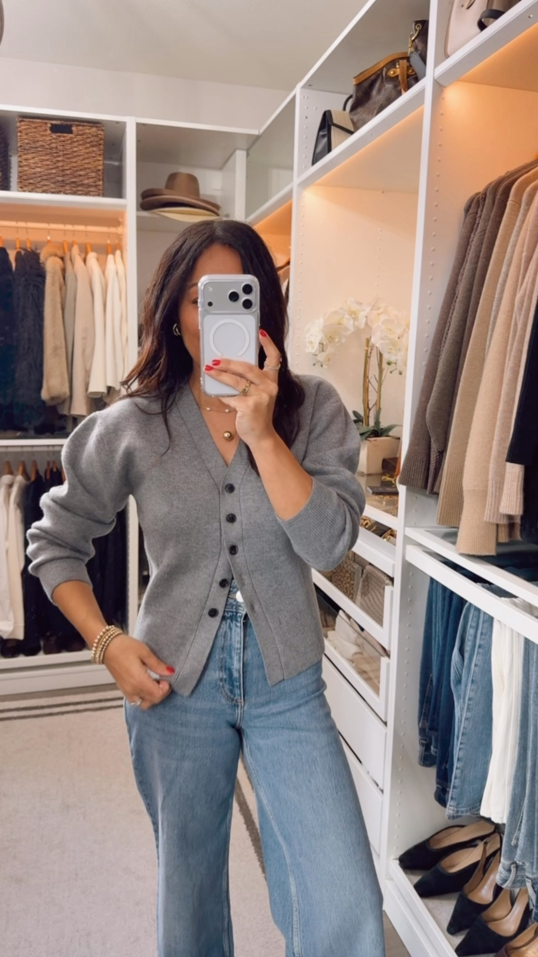 Love the shape of this cardigan- super flattering ⭐️ fits tts 

#LTKootd #LTKSeasonal #LTKOver40