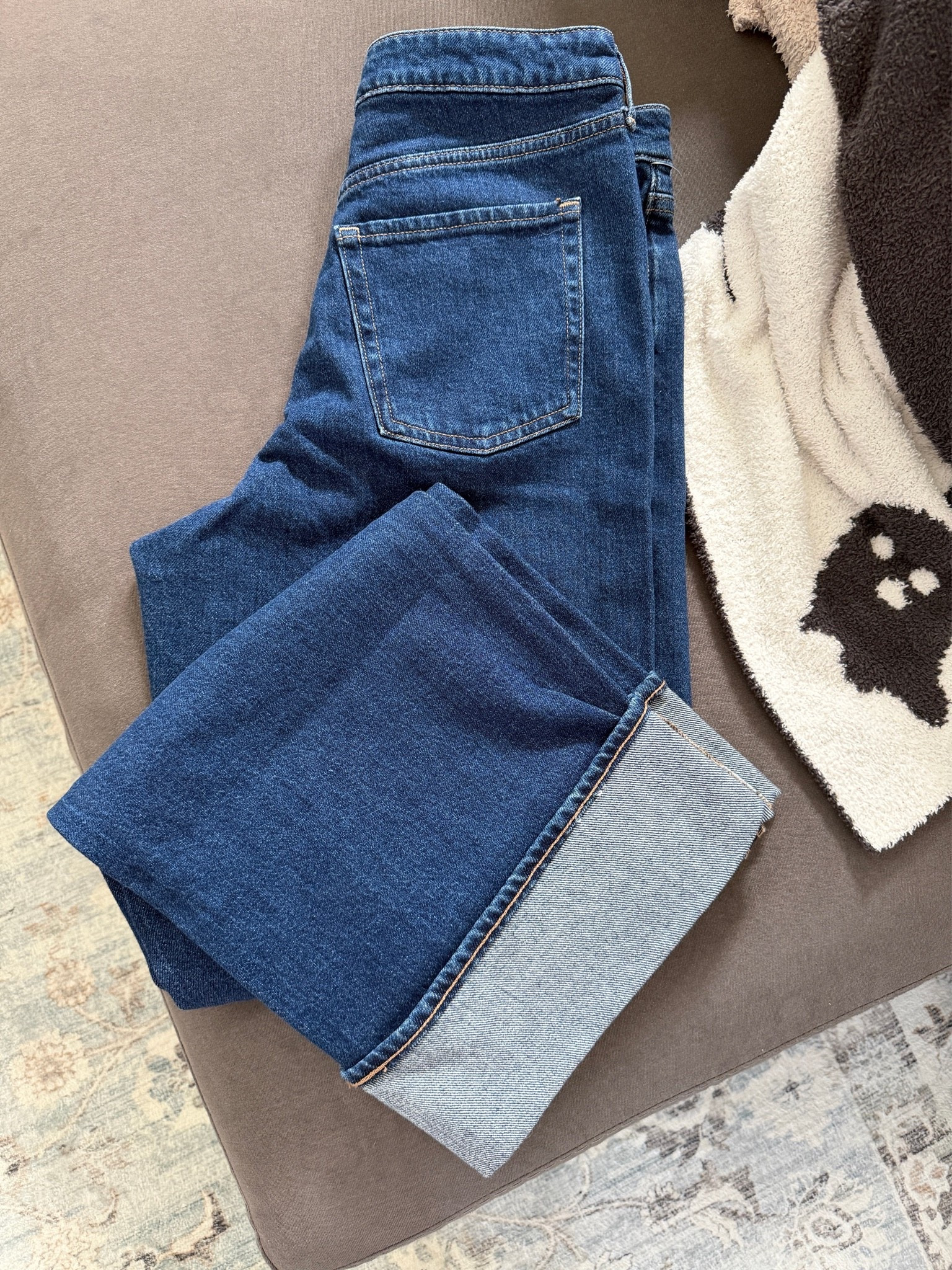 These cuffed denim jeans are 🤌🏼 50% off right now!

#LTKSaleAlert #LTKootd