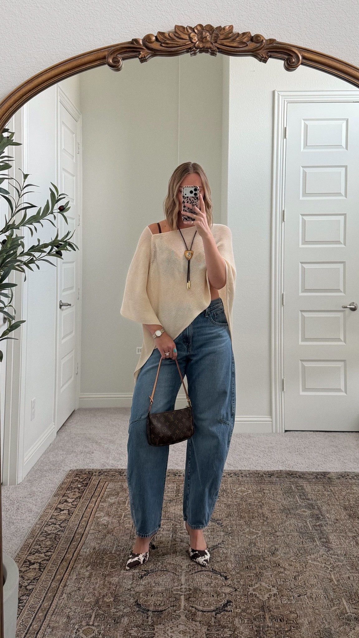 poncho outfit idea! #fallfashion #falloutfits #fallstyleinspo #fallvibes #outfits  

Favorite jeans size 29, fit TTS 
Poncho M 
Bralette M 
Heels were a tj maxx find! 
@tjmaxx @showpo @levi @Jessica Simpson

#LTKootd #LTKSeasonal #LTKmomlife